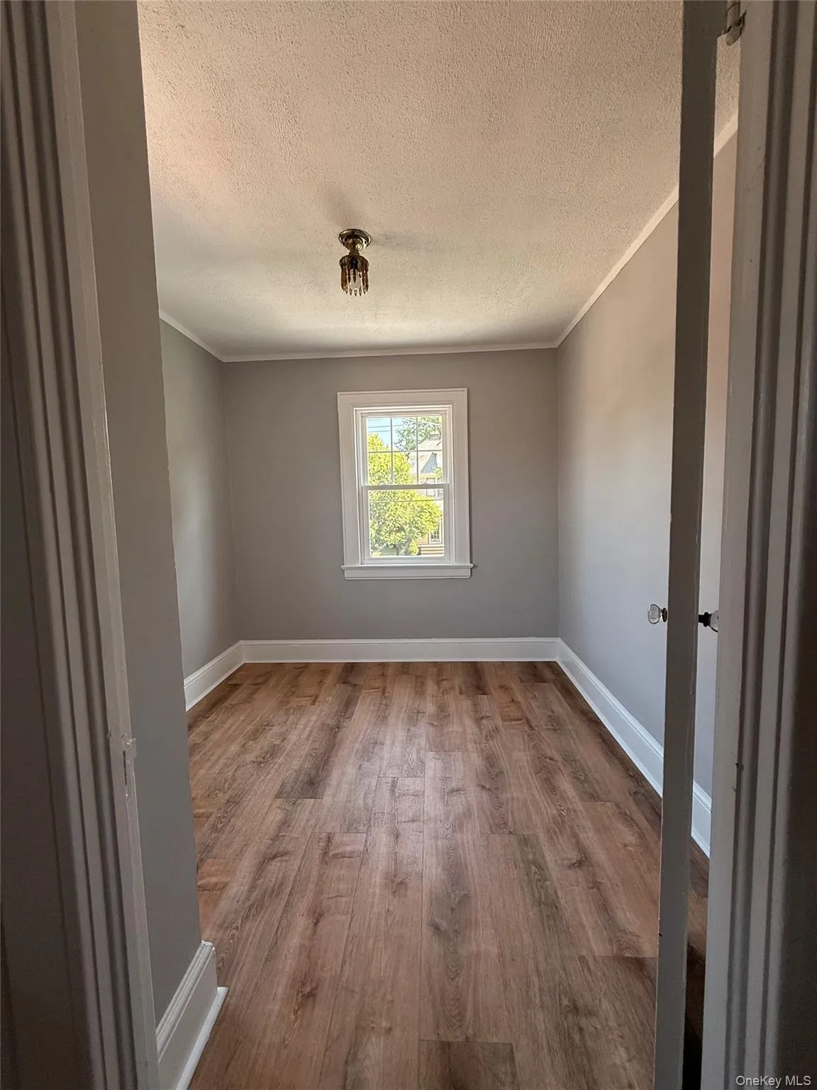 4112 Glenwood Street, New York, NY, 3 Bedrooms Bedrooms, 8 Rooms Rooms,2 BathroomsBathrooms,Residential,For Rent,Glenwood,0,1022809 4112 Glenwood Street, New York, NY, 3 Bedrooms Bedrooms, 8 Rooms Rooms,2 BathroomsBathrooms,Residential,For Rent,Glenwood,0,1022809