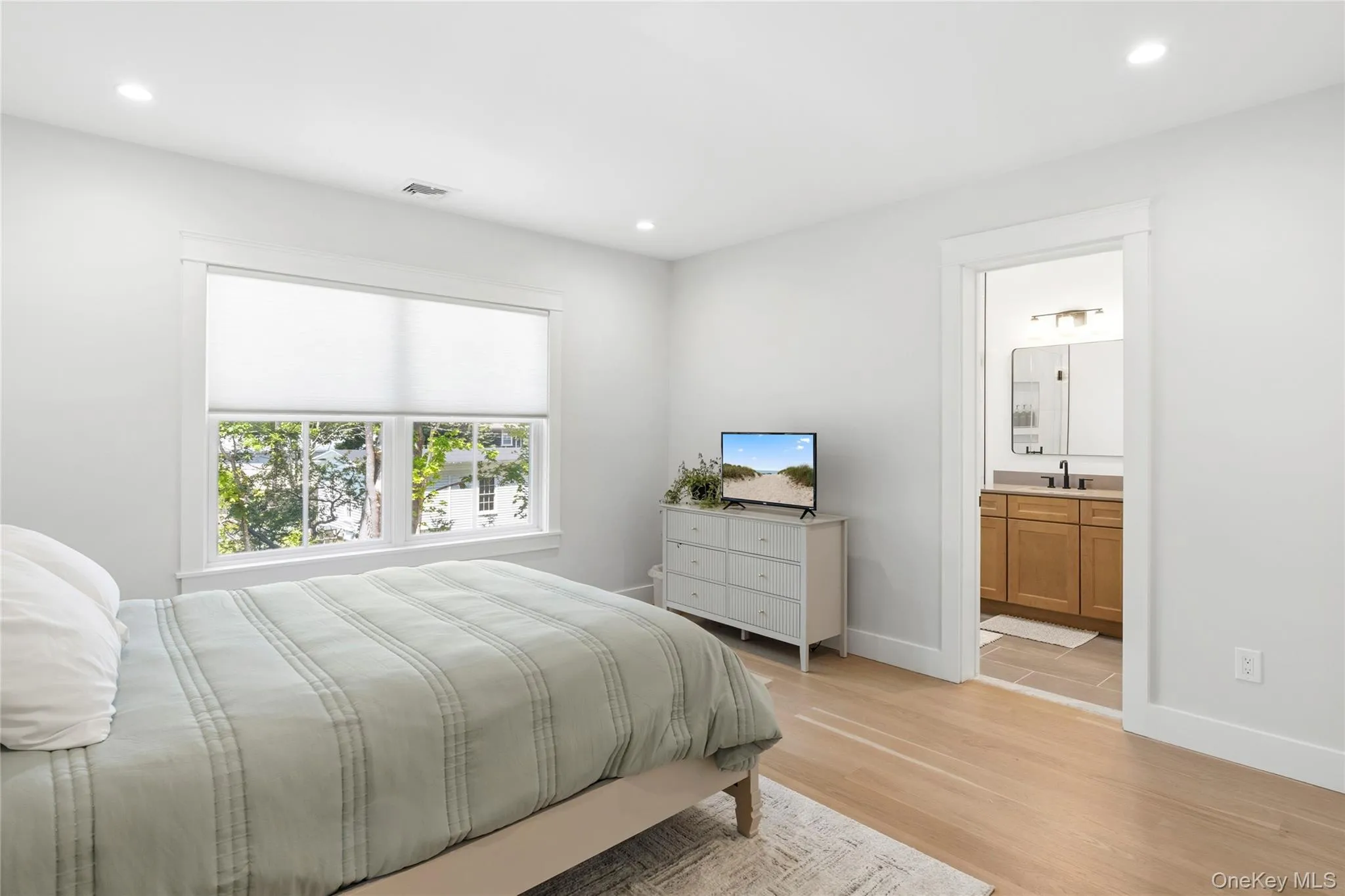 139 Montauk Highway, Southampton, NY, 4 Bedrooms Bedrooms, 7 Rooms Rooms,4 BathroomsBathrooms,Residential,For Rent,Montauk,0,1022817 139 Montauk Highway, Southampton, NY, 4 Bedrooms Bedrooms, 7 Rooms Rooms,4 BathroomsBathrooms,Residential,For Rent,Montauk,0,1022817