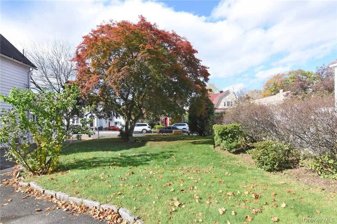 216 Third Avenue, Pelham, NY, 4 Bedrooms Bedrooms, 12 Rooms Rooms,1 BathroomBathrooms,Residential Lease,For Rent,Third,0,1022824 216 Third Avenue, Pelham, NY, 4 Bedrooms Bedrooms, 12 Rooms Rooms,1 BathroomBathrooms,Residential Lease,For Rent,Third,0,1022824