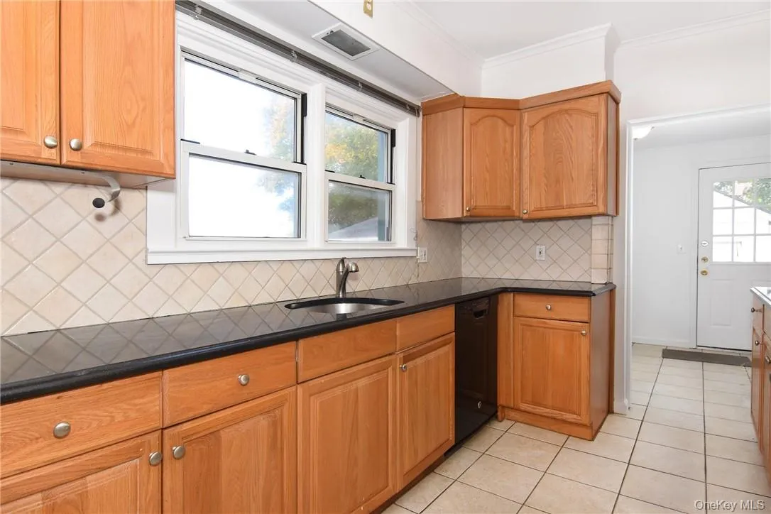 216 Third Avenue, Pelham, NY, 4 Bedrooms Bedrooms, 12 Rooms Rooms,1 BathroomBathrooms,Residential Lease,For Rent,Third,0,1022824 216 Third Avenue, Pelham, NY, 4 Bedrooms Bedrooms, 12 Rooms Rooms,1 BathroomBathrooms,Residential Lease,For Rent,Third,0,1022824