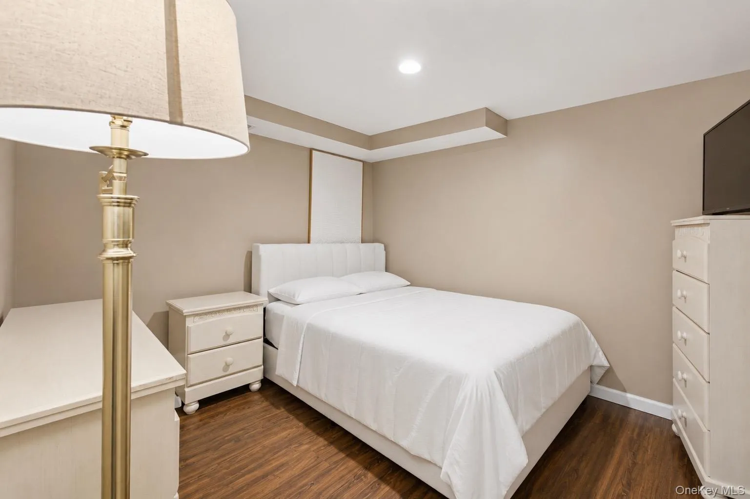 9 Starr Street, Brookhaven, NY, 3 Bedrooms Bedrooms, 6 Rooms Rooms,2 BathroomsBathrooms,Residential,For Rent,Starr,0,1022825 9 Starr Street, Brookhaven, NY, 3 Bedrooms Bedrooms, 6 Rooms Rooms,2 BathroomsBathrooms,Residential,For Rent,Starr,0,1022825