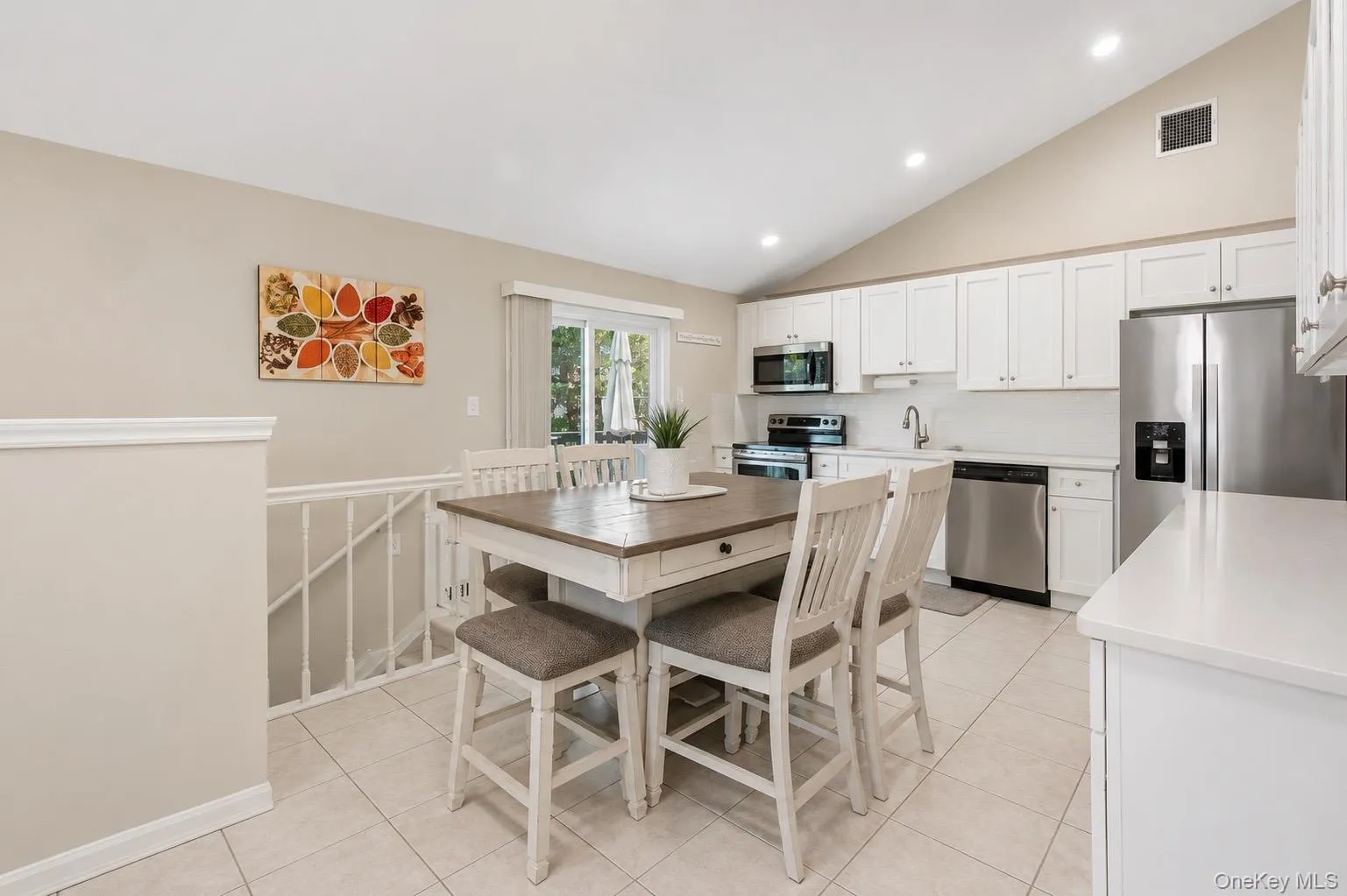 9 Starr Street, Brookhaven, NY, 3 Bedrooms Bedrooms, 6 Rooms Rooms,2 BathroomsBathrooms,Residential,For Rent,Starr,0,1022825 9 Starr Street, Brookhaven, NY, 3 Bedrooms Bedrooms, 6 Rooms Rooms,2 BathroomsBathrooms,Residential,For Rent,Starr,0,1022825