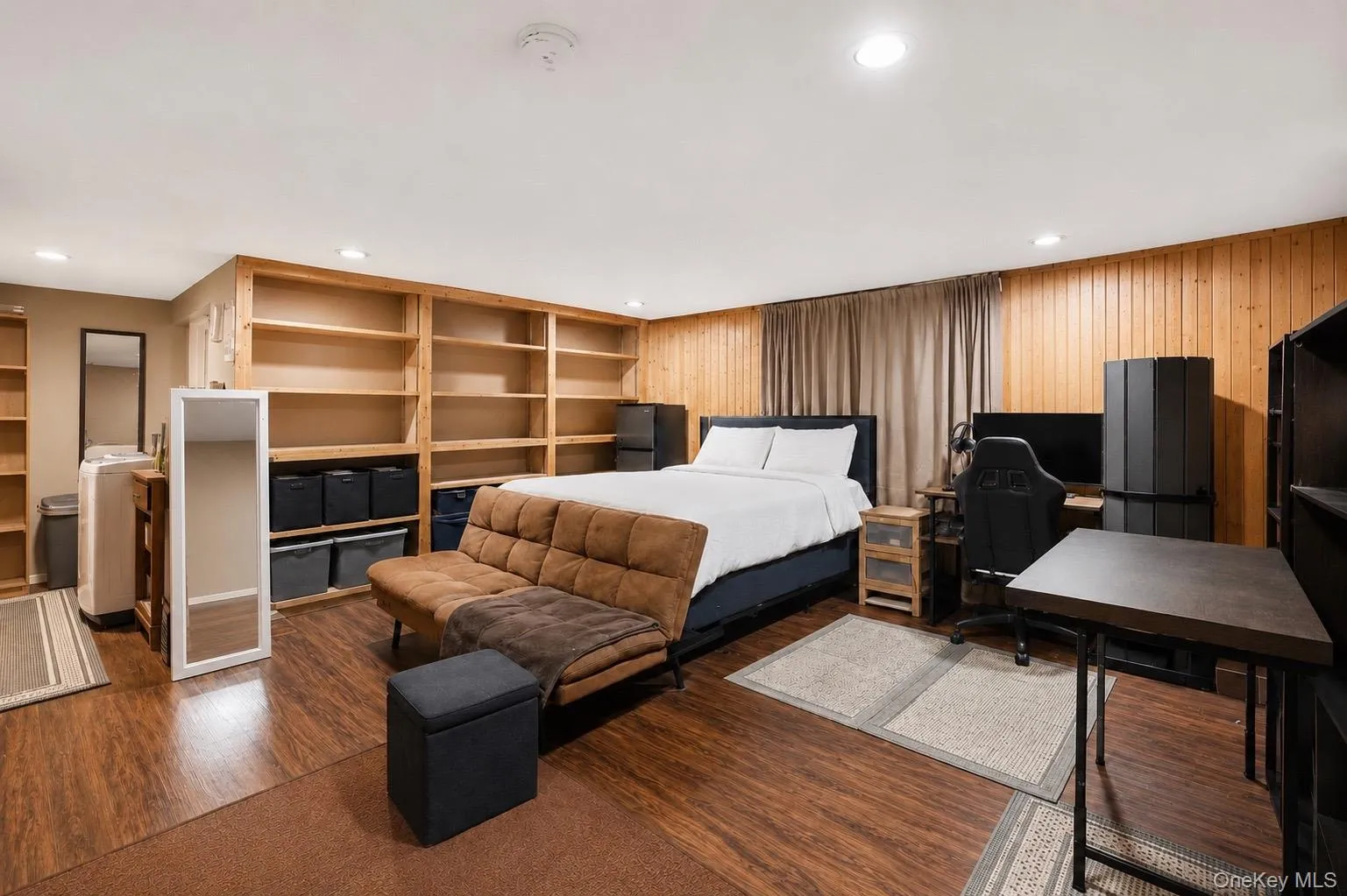 9 Starr Street, Brookhaven, NY, 3 Bedrooms Bedrooms, 6 Rooms Rooms,2 BathroomsBathrooms,Residential,For Rent,Starr,0,1022825 9 Starr Street, Brookhaven, NY, 3 Bedrooms Bedrooms, 6 Rooms Rooms,2 BathroomsBathrooms,Residential,For Rent,Starr,0,1022825