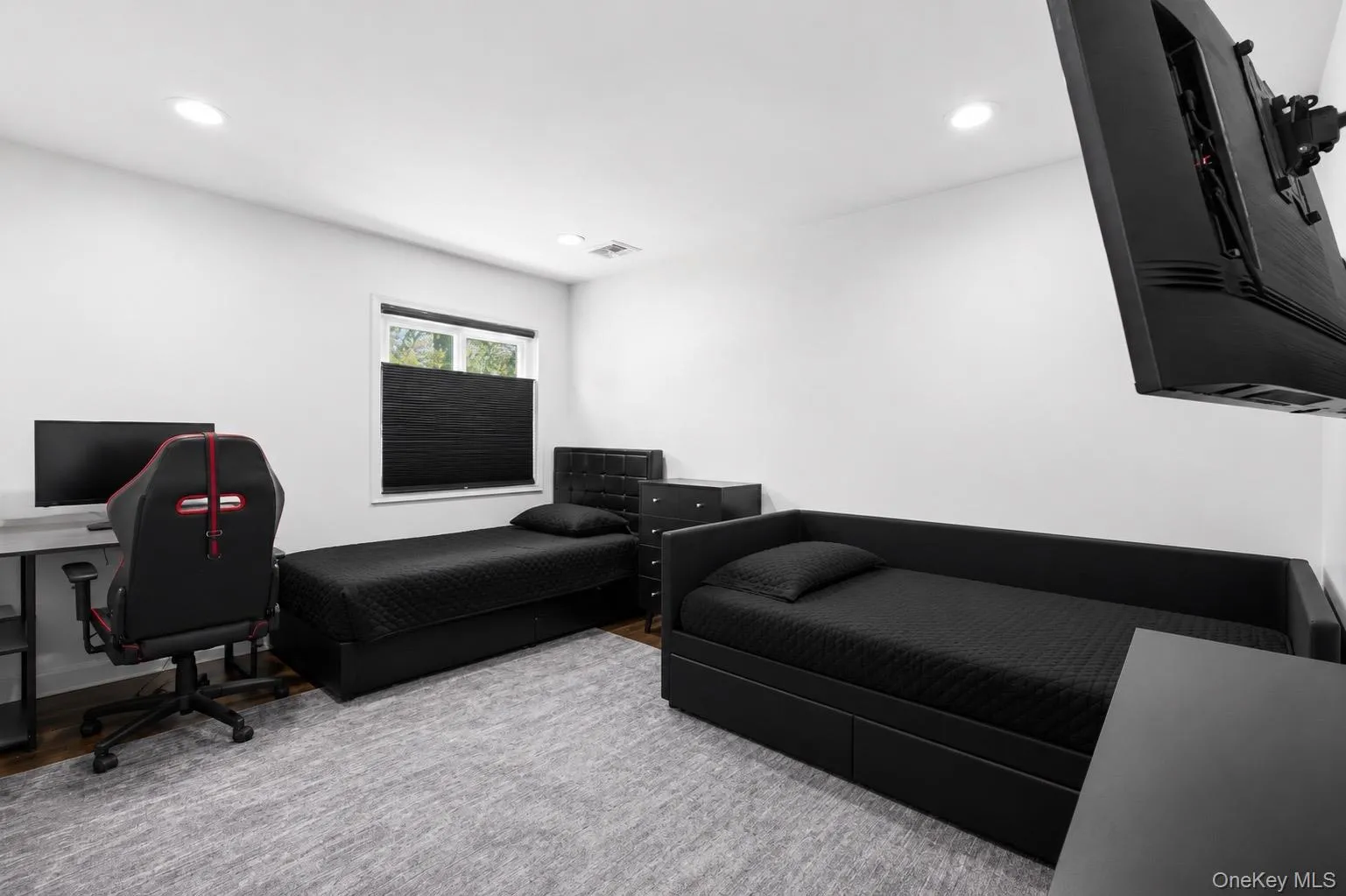 9 Starr Street, Brookhaven, NY, 3 Bedrooms Bedrooms, 6 Rooms Rooms,2 BathroomsBathrooms,Residential,For Rent,Starr,0,1022825 9 Starr Street, Brookhaven, NY, 3 Bedrooms Bedrooms, 6 Rooms Rooms,2 BathroomsBathrooms,Residential,For Rent,Starr,0,1022825
