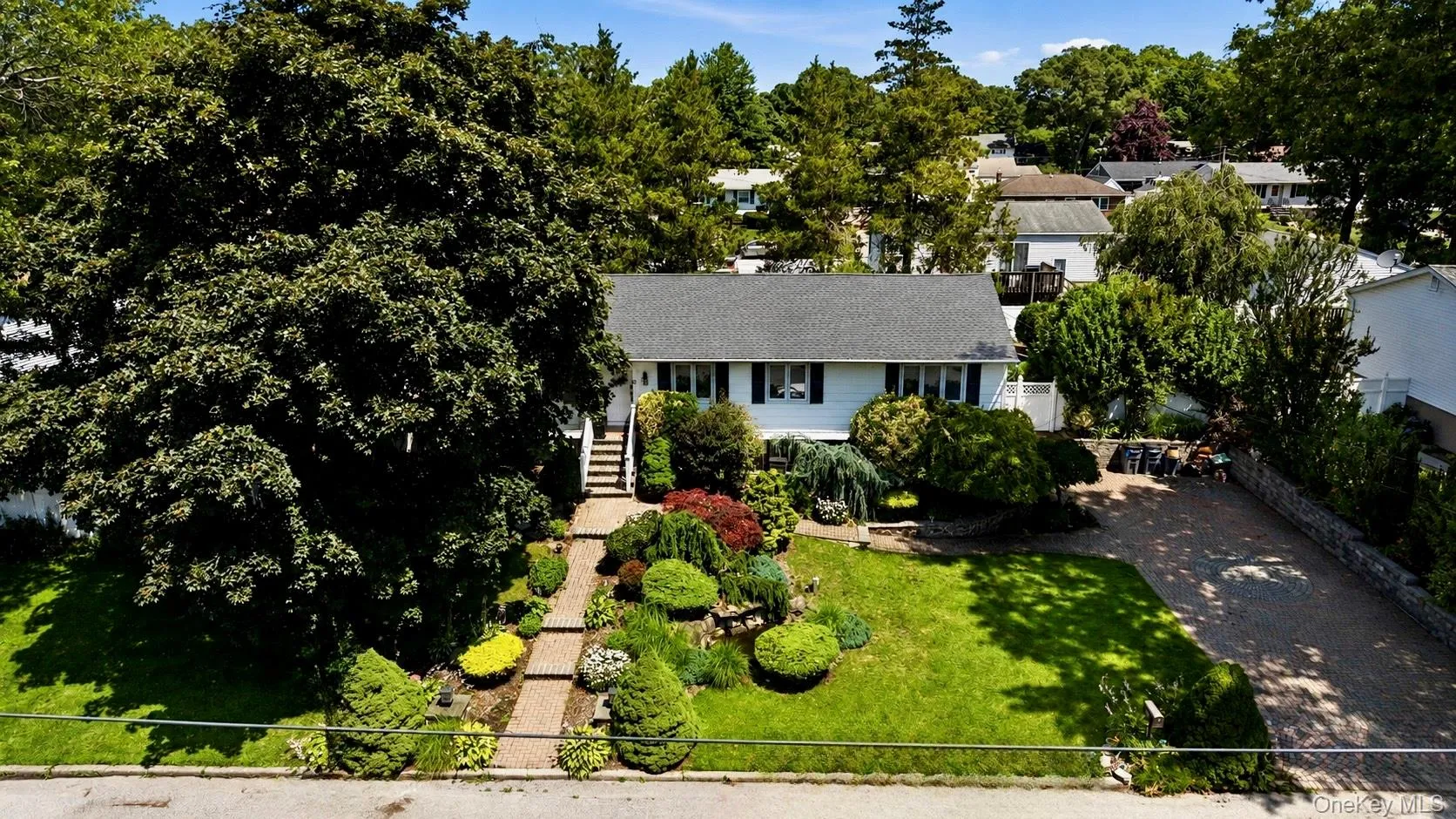 9 Starr Street, Brookhaven, NY, 3 Bedrooms Bedrooms, 6 Rooms Rooms,2 BathroomsBathrooms,Residential,For Rent,Starr,0,1022825 9 Starr Street, Brookhaven, NY, 3 Bedrooms Bedrooms, 6 Rooms Rooms,2 BathroomsBathrooms,Residential,For Rent,Starr,0,1022825