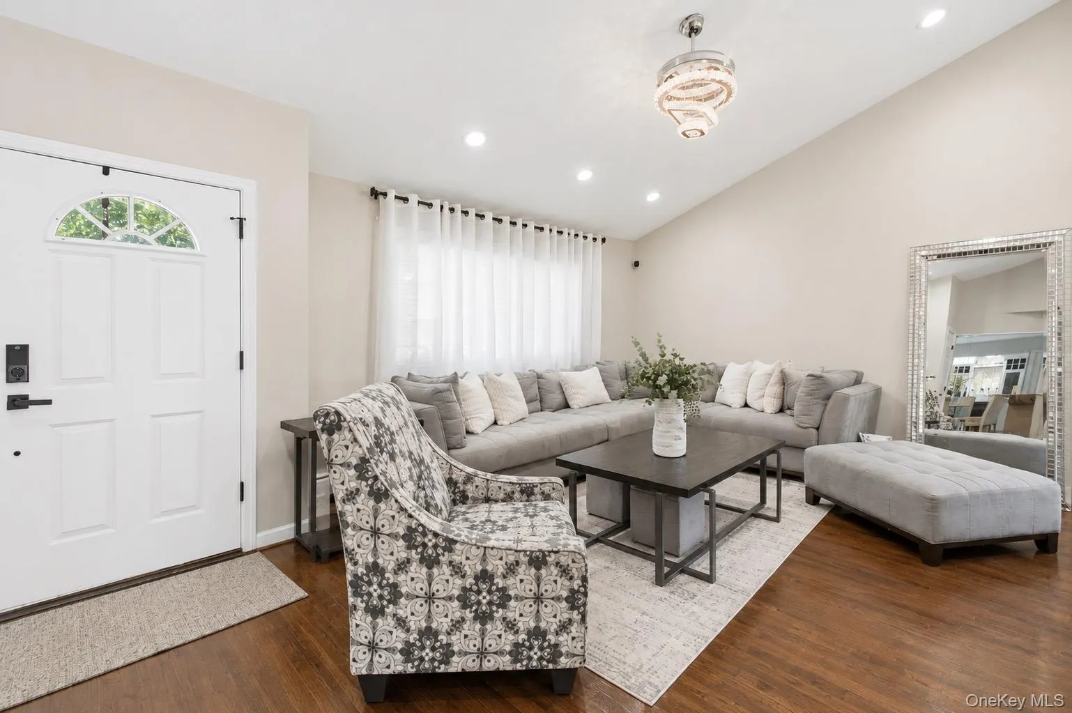 9 Starr Street, Brookhaven, NY, 3 Bedrooms Bedrooms, 6 Rooms Rooms,2 BathroomsBathrooms,Residential,For Rent,Starr,0,1022825 9 Starr Street, Brookhaven, NY, 3 Bedrooms Bedrooms, 6 Rooms Rooms,2 BathroomsBathrooms,Residential,For Rent,Starr,0,1022825