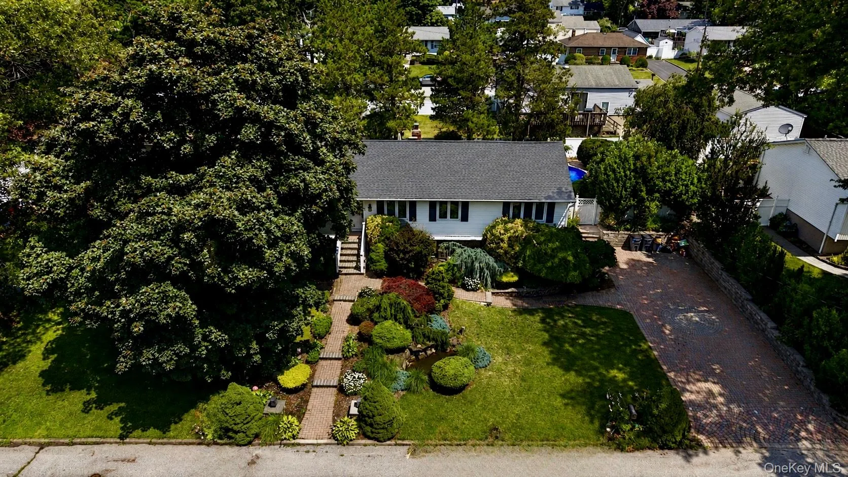 9 Starr Street, Brookhaven, NY, 3 Bedrooms Bedrooms, 6 Rooms Rooms,2 BathroomsBathrooms,Residential,For Rent,Starr,0,1022825 9 Starr Street, Brookhaven, NY, 3 Bedrooms Bedrooms, 6 Rooms Rooms,2 BathroomsBathrooms,Residential,For Rent,Starr,0,1022825