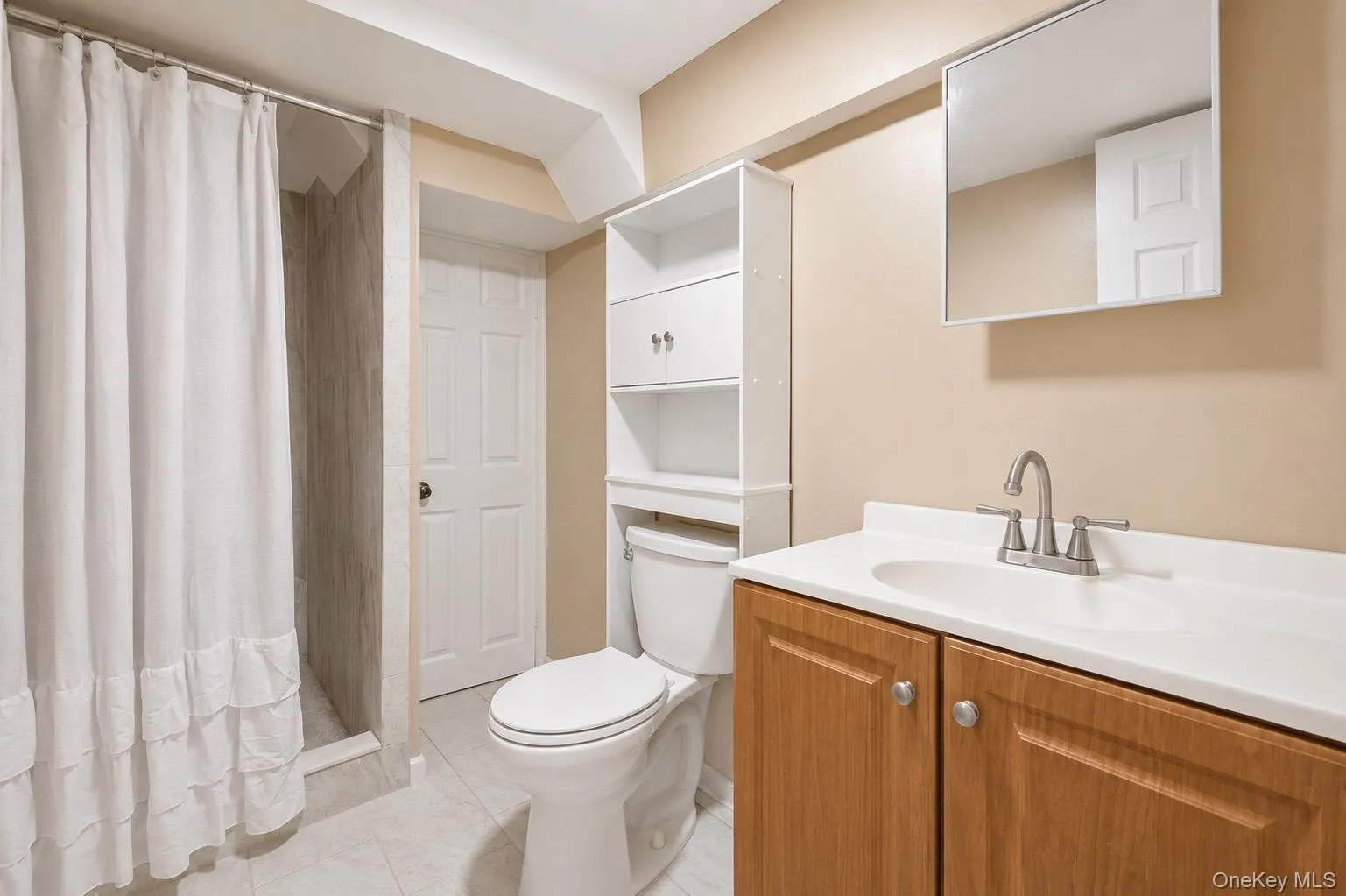 9 Starr Street, Brookhaven, NY, 3 Bedrooms Bedrooms, 6 Rooms Rooms,2 BathroomsBathrooms,Residential,For Rent,Starr,0,1022825 9 Starr Street, Brookhaven, NY, 3 Bedrooms Bedrooms, 6 Rooms Rooms,2 BathroomsBathrooms,Residential,For Rent,Starr,0,1022825