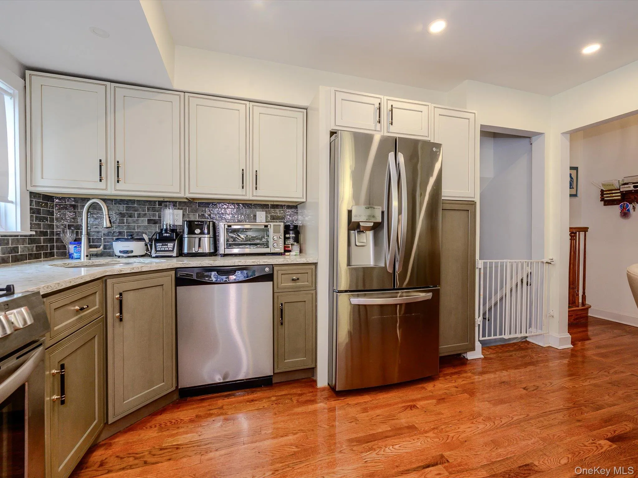 2182 Baylis Avenue, Hempstead, NY, 3 Bedrooms Bedrooms, 10 Rooms Rooms,3 BathroomsBathrooms,Residential,For Rent,Baylis,0,1022826 2182 Baylis Avenue, Hempstead, NY, 3 Bedrooms Bedrooms, 10 Rooms Rooms,3 BathroomsBathrooms,Residential,For Rent,Baylis,0,1022826