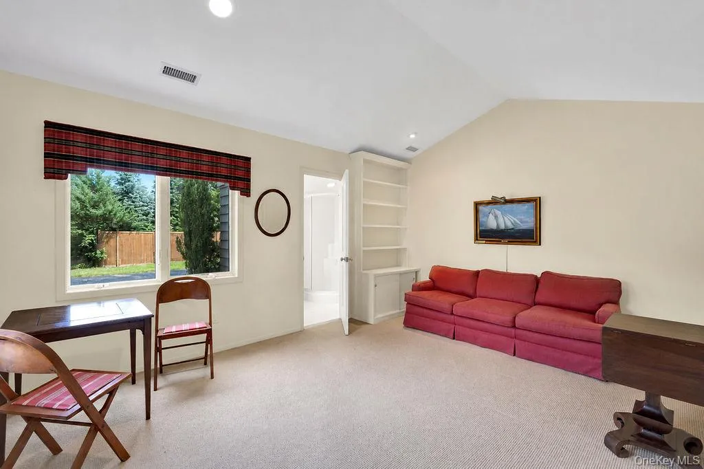 Flexible guest room, den or office Flexible guest room, den or office