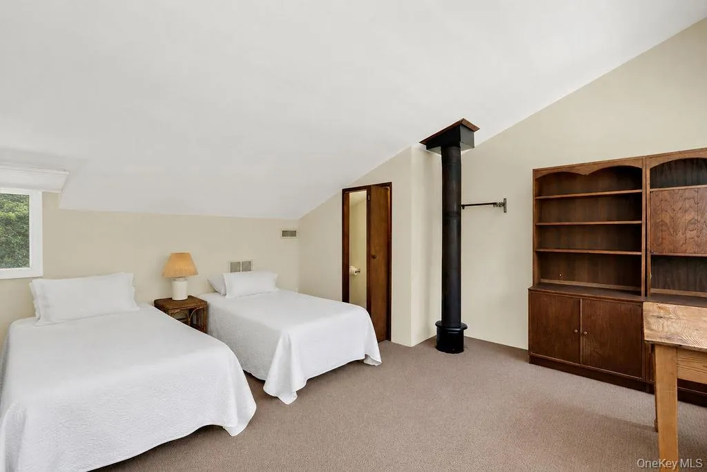 Flexible loft retreat Flexible loft retreat