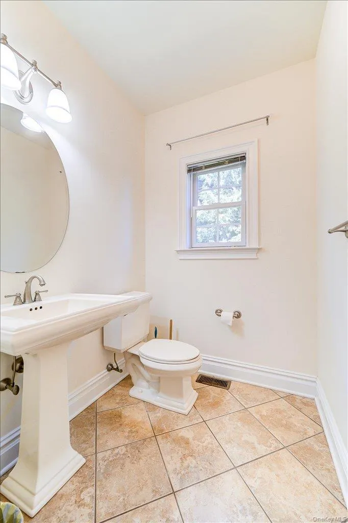 Half Bath on main level. Half Bath on main level.