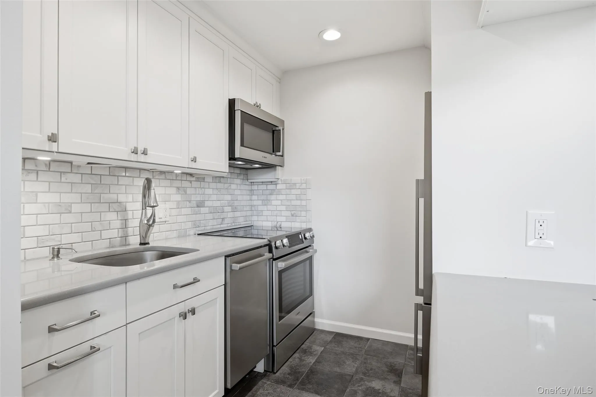 185 Park Avenue, Long Beach, NY, 2 Bedrooms Bedrooms, 4 Rooms Rooms,2 BathroomsBathrooms,Residential Lease,For Rent,Park,0,1022833 185 Park Avenue, Long Beach, NY, 2 Bedrooms Bedrooms, 4 Rooms Rooms,2 BathroomsBathrooms,Residential Lease,For Rent,Park,0,1022833