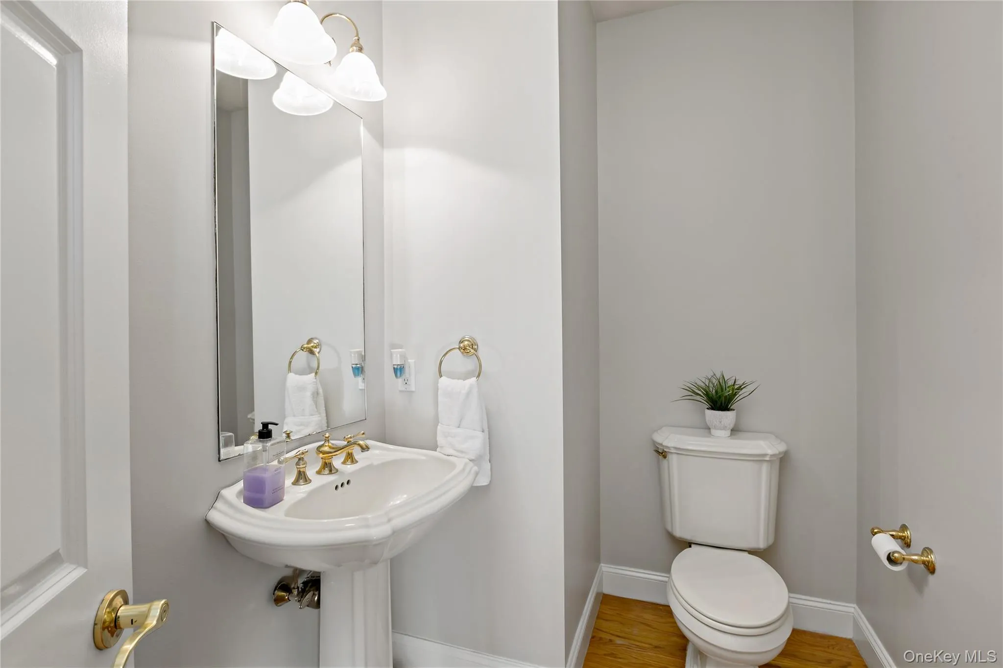 1985 Hunterbrook Road, Yorktown, NY, 5 Bedrooms Bedrooms, 13 Rooms Rooms,4 BathroomsBathrooms,Residential,For Rent,Hunterbrook,0,1022836 1985 Hunterbrook Road, Yorktown, NY, 5 Bedrooms Bedrooms, 13 Rooms Rooms,4 BathroomsBathrooms,Residential,For Rent,Hunterbrook,0,1022836