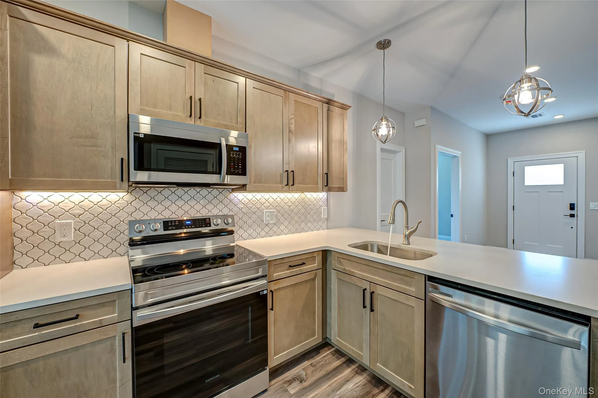 1 Conklin Street, Oyster Bay, NY, 2 Bedrooms Bedrooms, 5 Rooms Rooms,2 BathroomsBathrooms,Residential Lease,For Rent,Conklin,0,1022838 1 Conklin Street, Oyster Bay, NY, 2 Bedrooms Bedrooms, 5 Rooms Rooms,2 BathroomsBathrooms,Residential Lease,For Rent,Conklin,0,1022838