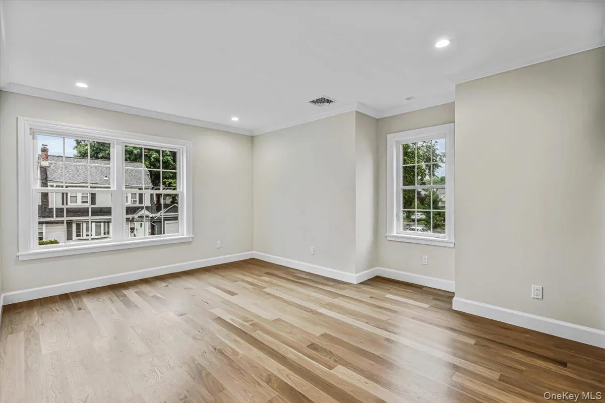 10 Hazel Place, Hempstead, NY, 4 Bedrooms Bedrooms, 7 Rooms Rooms,4 BathroomsBathrooms,Residential,For Rent,Hazel,0,1022839 10 Hazel Place, Hempstead, NY, 4 Bedrooms Bedrooms, 7 Rooms Rooms,4 BathroomsBathrooms,Residential,For Rent,Hazel,0,1022839