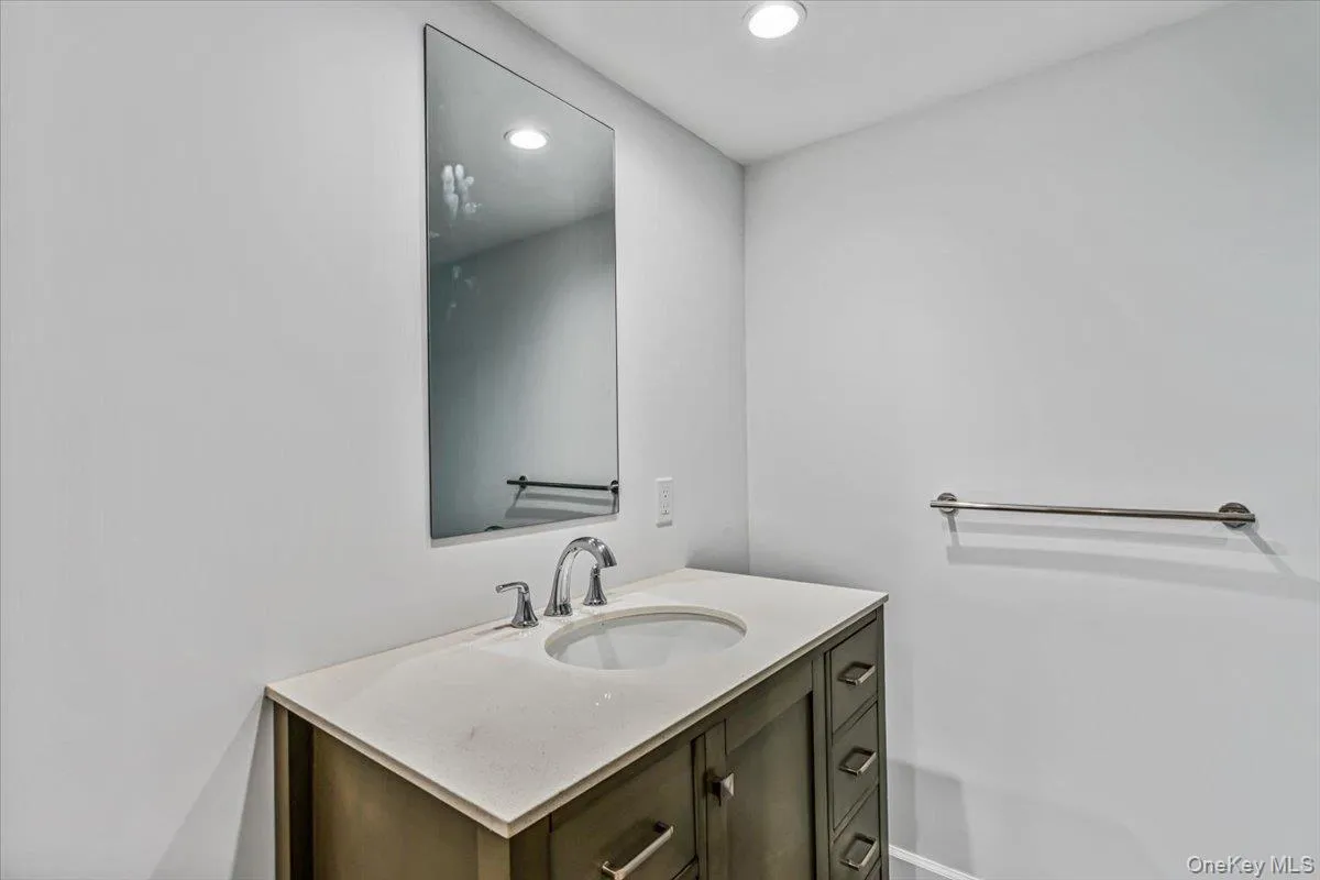10 Hazel Place, Hempstead, NY, 4 Bedrooms Bedrooms, 7 Rooms Rooms,4 BathroomsBathrooms,Residential,For Rent,Hazel,0,1022839 10 Hazel Place, Hempstead, NY, 4 Bedrooms Bedrooms, 7 Rooms Rooms,4 BathroomsBathrooms,Residential,For Rent,Hazel,0,1022839