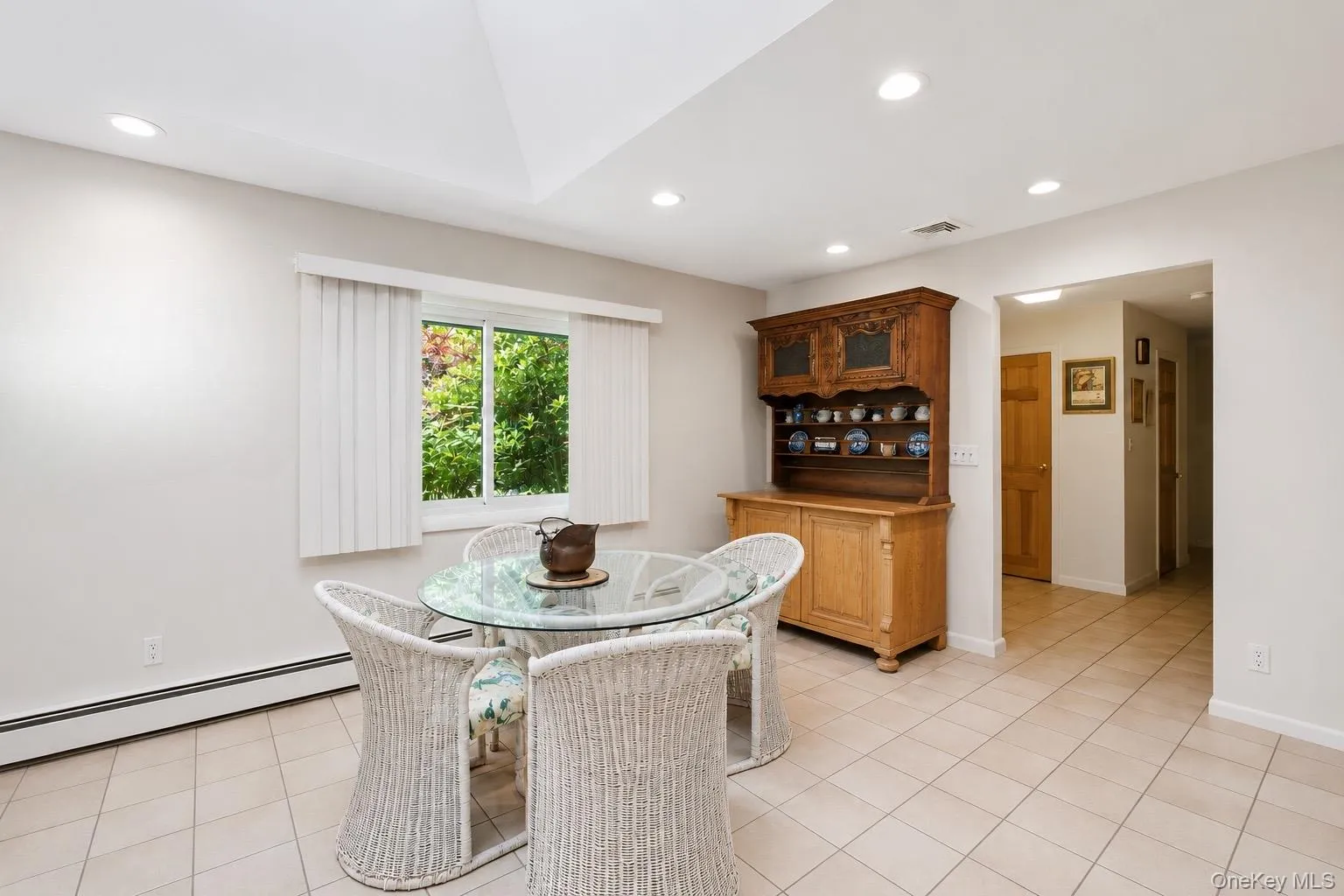 21 Druid Hill Road, Brookhaven, NY, 4 Bedrooms Bedrooms, 11 Rooms Rooms,2 BathroomsBathrooms,Residential,For Rent,Druid Hill,0,1022843 21 Druid Hill Road, Brookhaven, NY, 4 Bedrooms Bedrooms, 11 Rooms Rooms,2 BathroomsBathrooms,Residential,For Rent,Druid Hill,0,1022843
