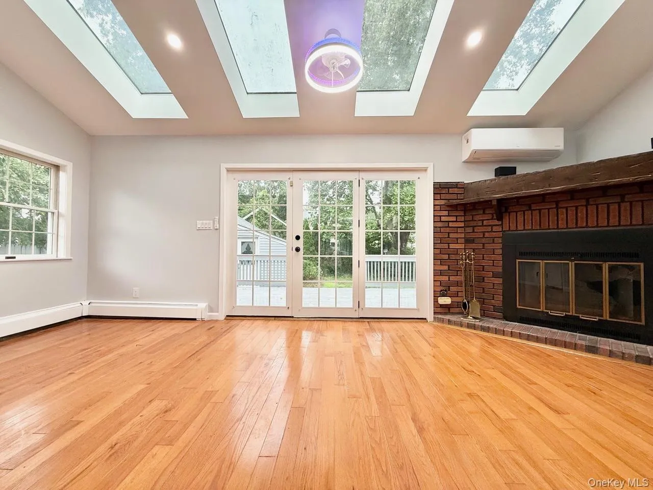 20 Baylis Place, Oyster Bay, NY, 3 Bedrooms Bedrooms, 6 Rooms Rooms,3 BathroomsBathrooms,Residential,For Rent,Baylis,0,1022844 20 Baylis Place, Oyster Bay, NY, 3 Bedrooms Bedrooms, 6 Rooms Rooms,3 BathroomsBathrooms,Residential,For Rent,Baylis,0,1022844