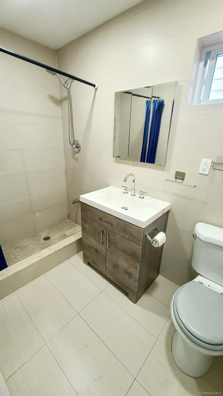 158-24 77th Avenue, New York, NY, 3 Bedrooms Bedrooms, 5 Rooms Rooms,2 BathroomsBathrooms,Residential Lease,For Rent,77th,0,1022854 158-24 77th Avenue, New York, NY, 3 Bedrooms Bedrooms, 5 Rooms Rooms,2 BathroomsBathrooms,Residential Lease,For Rent,77th,0,1022854