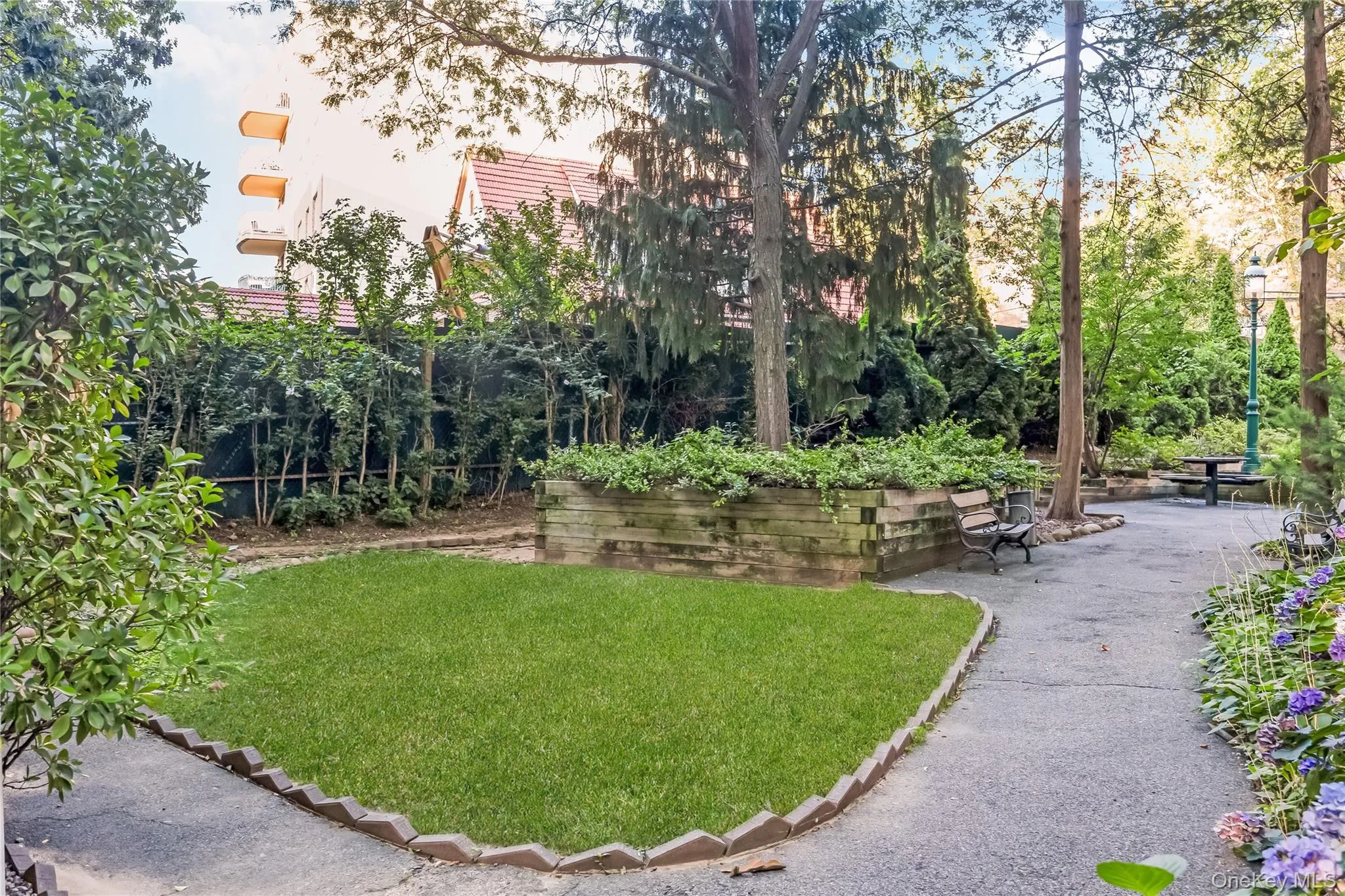 14050 Burden Crescent, New York, NY, 3 Rooms Rooms,1 BathroomBathrooms,Residential,For Rent,Burden Crescent,0,1022855 14050 Burden Crescent, New York, NY, 3 Rooms Rooms,1 BathroomBathrooms,Residential,For Rent,Burden Crescent,0,1022855