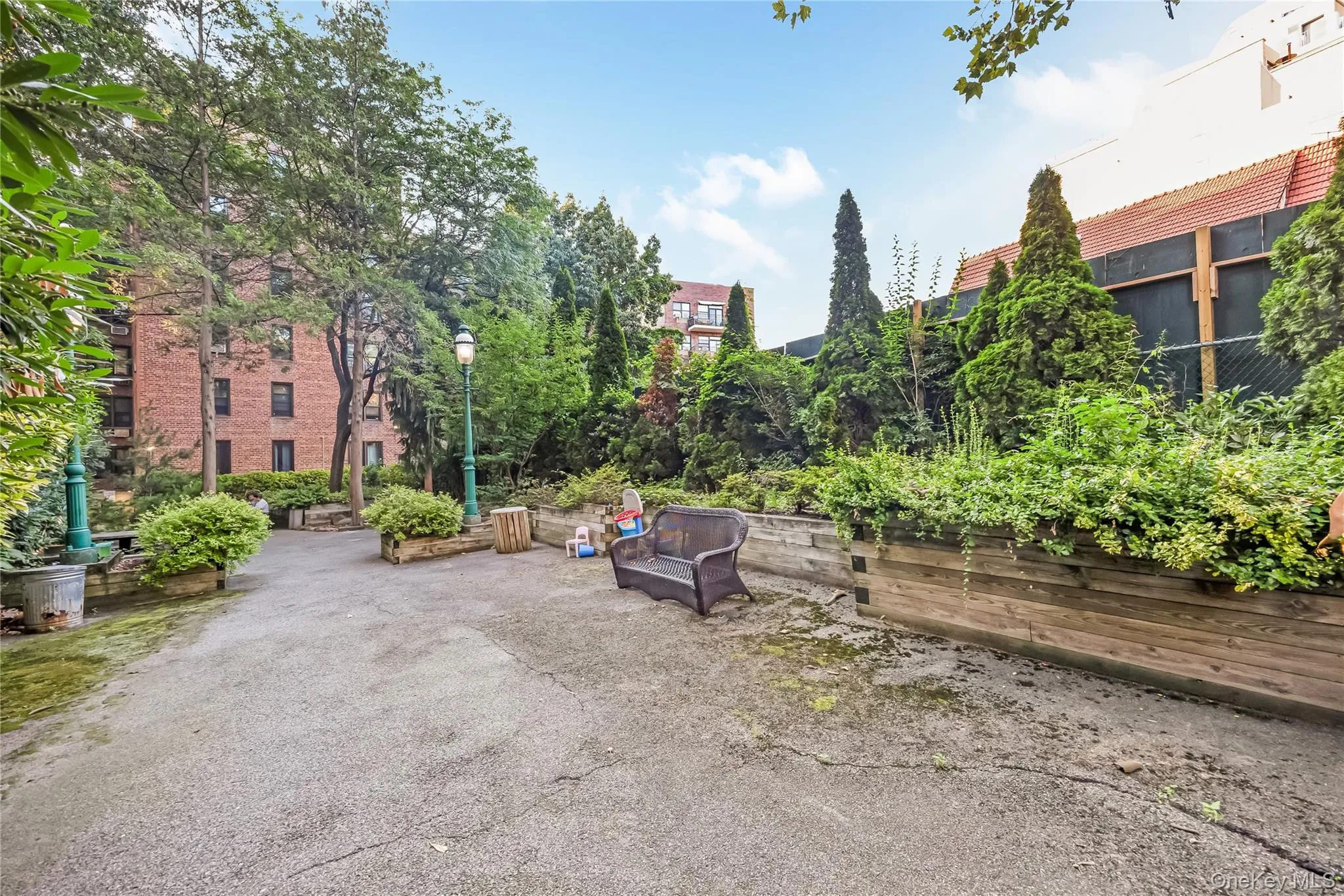14050 Burden Crescent, New York, NY, 3 Rooms Rooms,1 BathroomBathrooms,Residential,For Rent,Burden Crescent,0,1022855 14050 Burden Crescent, New York, NY, 3 Rooms Rooms,1 BathroomBathrooms,Residential,For Rent,Burden Crescent,0,1022855