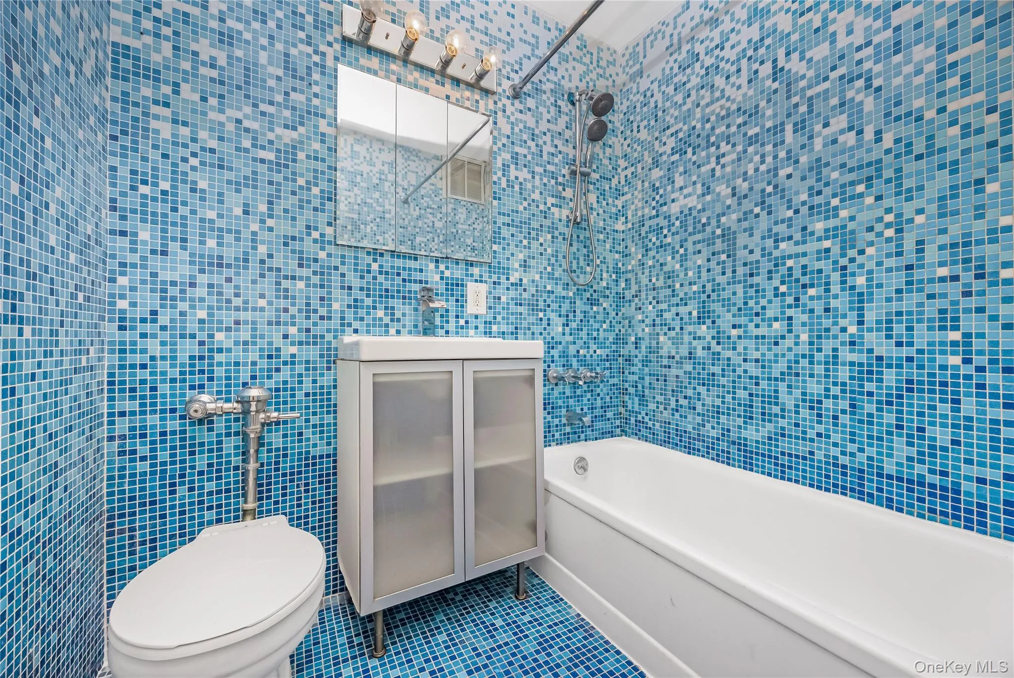 14050 Burden Crescent, New York, NY, 3 Rooms Rooms,1 BathroomBathrooms,Residential,For Rent,Burden Crescent,0,1022855 14050 Burden Crescent, New York, NY, 3 Rooms Rooms,1 BathroomBathrooms,Residential,For Rent,Burden Crescent,0,1022855