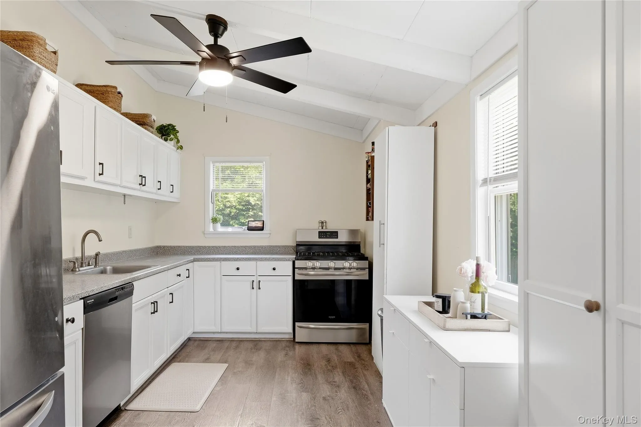 3 Herd Lane, Brookhaven, NY, 4 Bedrooms Bedrooms, 8 Rooms Rooms,2 BathroomsBathrooms,Residential,For Rent,Herd,0,1022868 3 Herd Lane, Brookhaven, NY, 4 Bedrooms Bedrooms, 8 Rooms Rooms,2 BathroomsBathrooms,Residential,For Rent,Herd,0,1022868