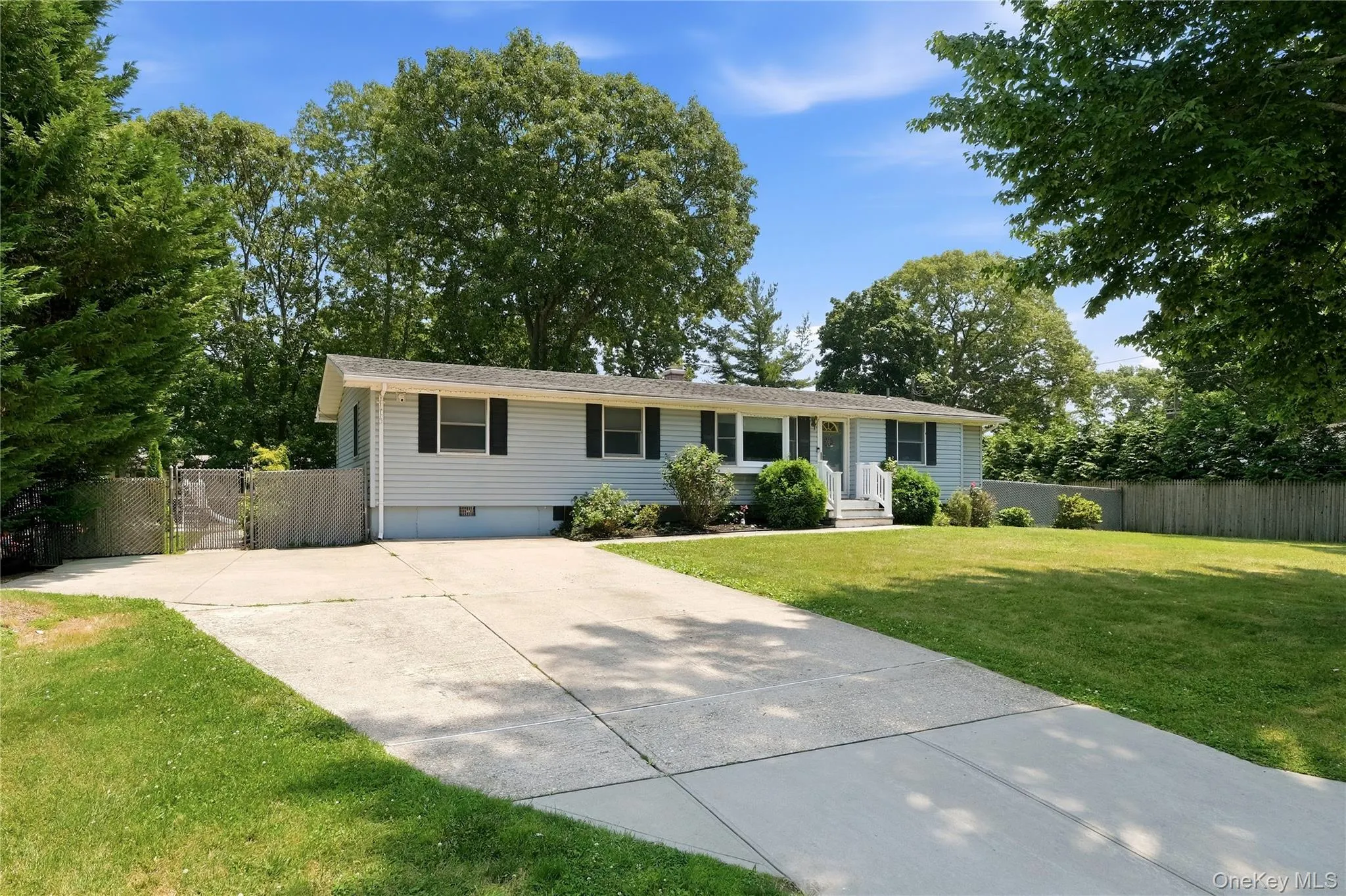 3 Herd Lane, Brookhaven, NY, 4 Bedrooms Bedrooms, 8 Rooms Rooms,2 BathroomsBathrooms,Residential,For Rent,Herd,0,1022868 3 Herd Lane, Brookhaven, NY, 4 Bedrooms Bedrooms, 8 Rooms Rooms,2 BathroomsBathrooms,Residential,For Rent,Herd,0,1022868