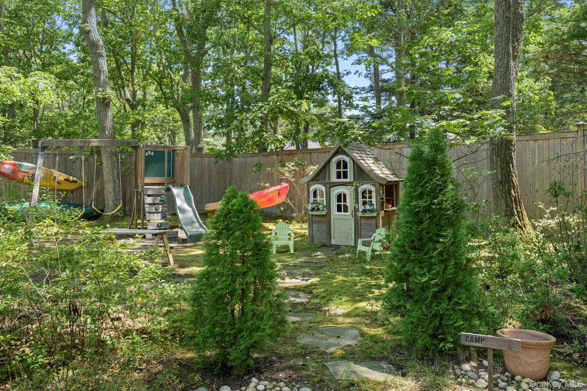 22 Spring Lane, Southampton, NY, 4 Bedrooms Bedrooms, 14 Rooms Rooms,3 BathroomsBathrooms,Residential,For Rent,Spring,0,1022870 22 Spring Lane, Southampton, NY, 4 Bedrooms Bedrooms, 14 Rooms Rooms,3 BathroomsBathrooms,Residential,For Rent,Spring,0,1022870