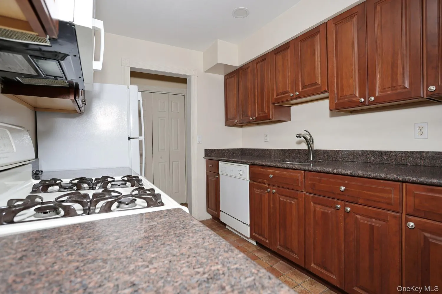 6 Lawrence Park Drive, Orangetown, NY, 1 Bedroom Bedrooms, 3 Rooms Rooms,1 BathroomBathrooms,Residential,For Rent,Lawrence Park,0,1022871 6 Lawrence Park Drive, Orangetown, NY, 1 Bedroom Bedrooms, 3 Rooms Rooms,1 BathroomBathrooms,Residential,For Rent,Lawrence Park,0,1022871