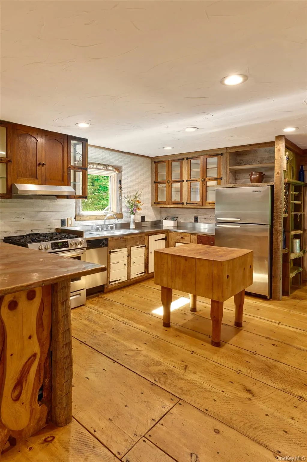 323 Beaverkill Road, Kingston (town), NY, 3 Bedrooms Bedrooms, 8 Rooms Rooms,2 BathroomsBathrooms,Residential,For Rent,Beaverkill,0,1022873 323 Beaverkill Road, Kingston (town), NY, 3 Bedrooms Bedrooms, 8 Rooms Rooms,2 BathroomsBathrooms,Residential,For Rent,Beaverkill,0,1022873