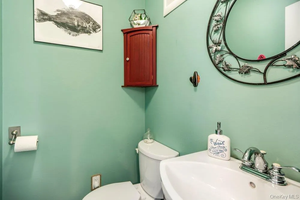 76 Alton Road, Babylon, NY, 3 Bedrooms Bedrooms, 6 Rooms Rooms,1 BathroomBathrooms,Residential,For Rent,Alton,0,1022875 76 Alton Road, Babylon, NY, 3 Bedrooms Bedrooms, 6 Rooms Rooms,1 BathroomBathrooms,Residential,For Rent,Alton,0,1022875