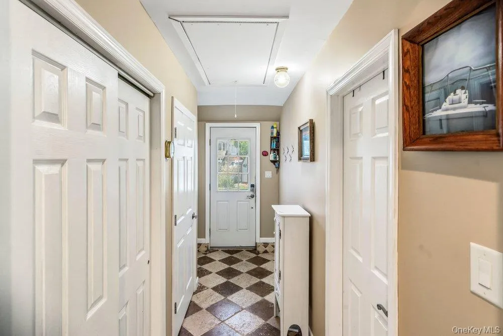 76 Alton Road, Babylon, NY, 3 Bedrooms Bedrooms, 6 Rooms Rooms,1 BathroomBathrooms,Residential,For Rent,Alton,0,1022875 76 Alton Road, Babylon, NY, 3 Bedrooms Bedrooms, 6 Rooms Rooms,1 BathroomBathrooms,Residential,For Rent,Alton,0,1022875