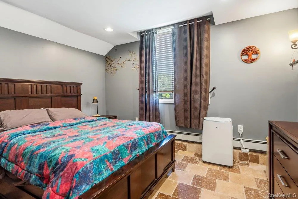 76 Alton Road, Babylon, NY, 3 Bedrooms Bedrooms, 6 Rooms Rooms,1 BathroomBathrooms,Residential,For Rent,Alton,0,1022875 76 Alton Road, Babylon, NY, 3 Bedrooms Bedrooms, 6 Rooms Rooms,1 BathroomBathrooms,Residential,For Rent,Alton,0,1022875