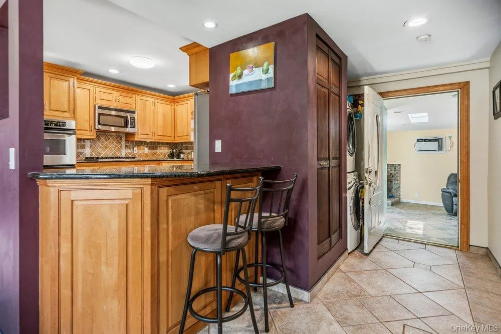 76 Alton Road, Babylon, NY, 3 Bedrooms Bedrooms, 6 Rooms Rooms,1 BathroomBathrooms,Residential,For Rent,Alton,0,1022875 76 Alton Road, Babylon, NY, 3 Bedrooms Bedrooms, 6 Rooms Rooms,1 BathroomBathrooms,Residential,For Rent,Alton,0,1022875