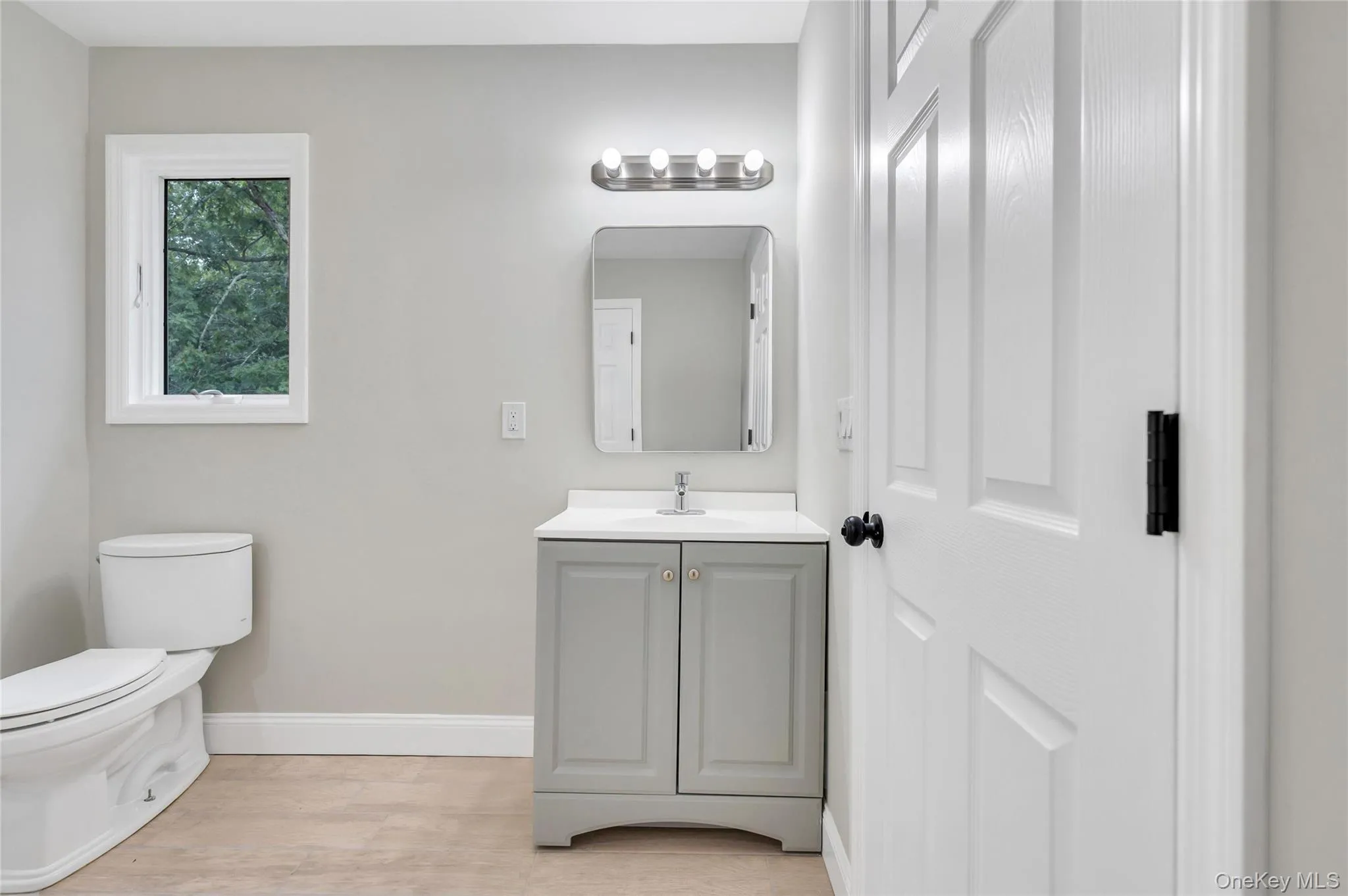 Ensuite Second Floor Ensuite Second Floor