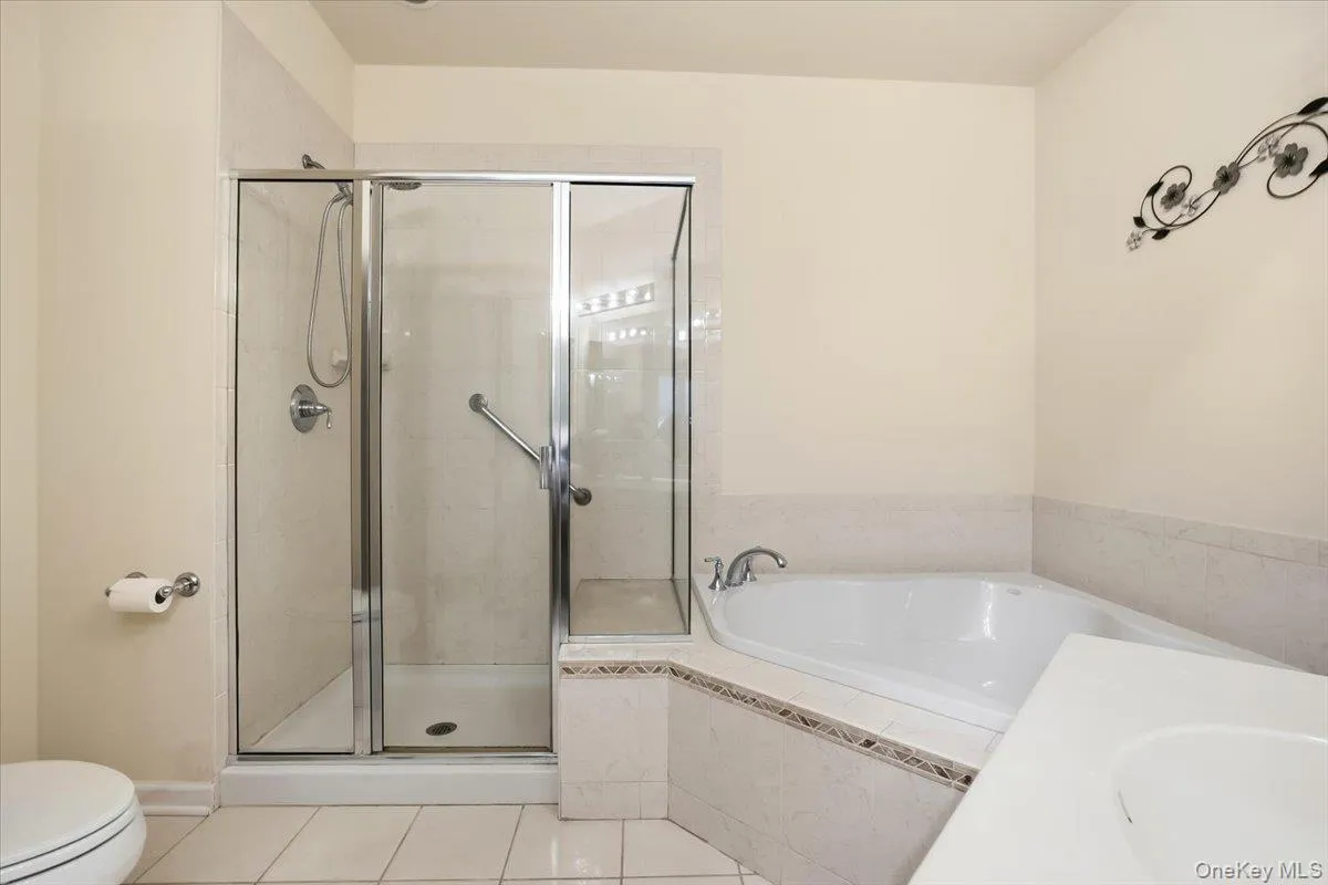 189 Symphony Drive, Brookhaven, NY, 2 Bedrooms Bedrooms, 5 Rooms Rooms,2 BathroomsBathrooms,Residential,For Rent,Symphony,0,1022885 189 Symphony Drive, Brookhaven, NY, 2 Bedrooms Bedrooms, 5 Rooms Rooms,2 BathroomsBathrooms,Residential,For Rent,Symphony,0,1022885
