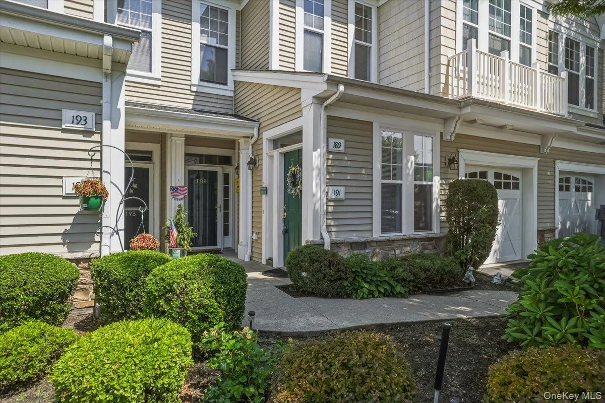 189 Symphony Drive, Brookhaven, NY, 2 Bedrooms Bedrooms, 5 Rooms Rooms,2 BathroomsBathrooms,Residential,For Rent,Symphony,0,1022885 189 Symphony Drive, Brookhaven, NY, 2 Bedrooms Bedrooms, 5 Rooms Rooms,2 BathroomsBathrooms,Residential,For Rent,Symphony,0,1022885