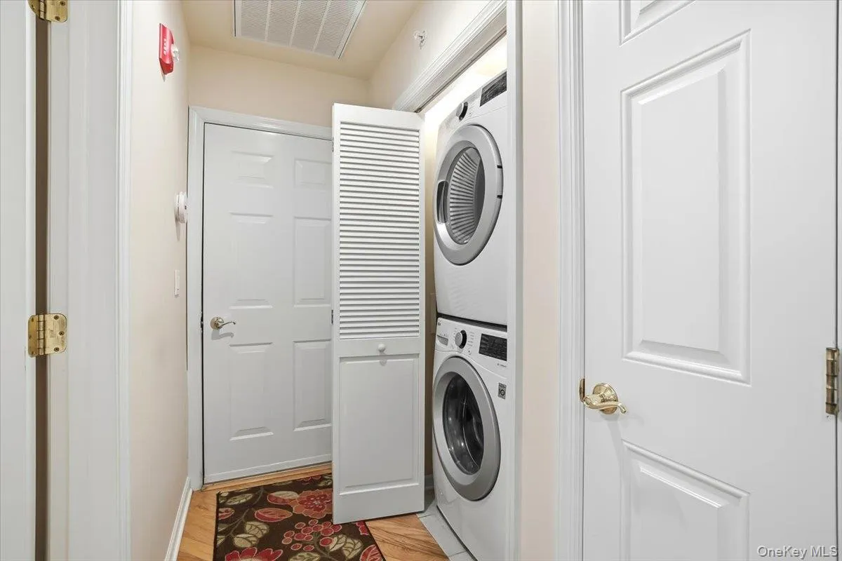 189 Symphony Drive, Brookhaven, NY, 2 Bedrooms Bedrooms, 5 Rooms Rooms,2 BathroomsBathrooms,Residential,For Rent,Symphony,0,1022885 189 Symphony Drive, Brookhaven, NY, 2 Bedrooms Bedrooms, 5 Rooms Rooms,2 BathroomsBathrooms,Residential,For Rent,Symphony,0,1022885