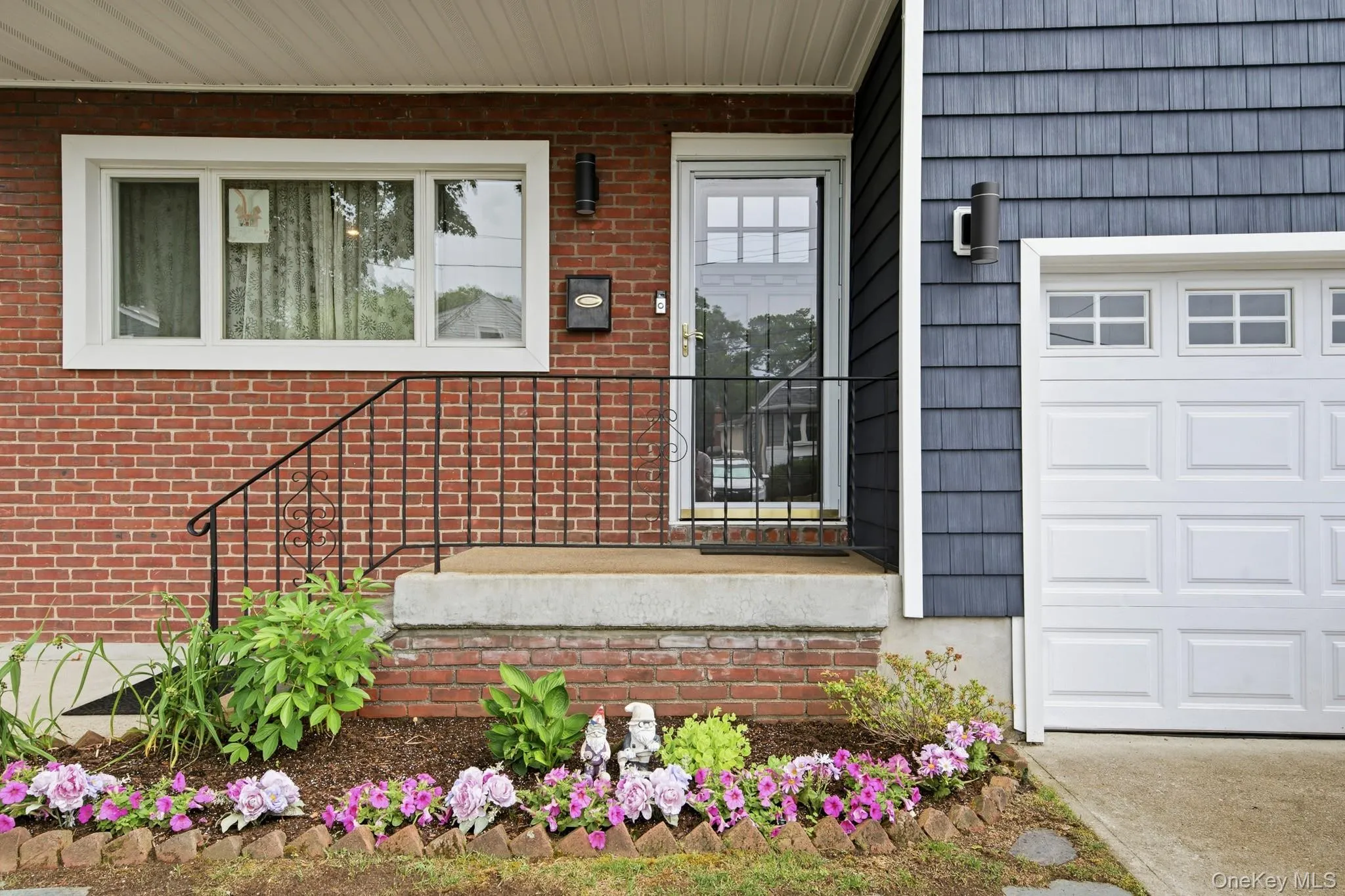 4 Pequot Avenue, North Hempstead, NY, 3 Bedrooms Bedrooms, 10 Rooms Rooms,2 BathroomsBathrooms,Residential,For Rent,Pequot,0,1022886 4 Pequot Avenue, North Hempstead, NY, 3 Bedrooms Bedrooms, 10 Rooms Rooms,2 BathroomsBathrooms,Residential,For Rent,Pequot,0,1022886