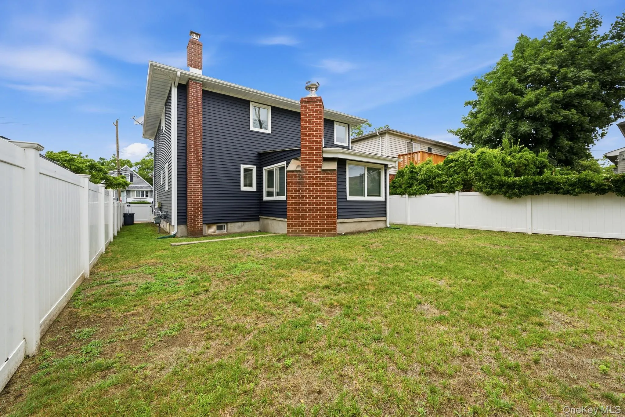 4 Pequot Avenue, North Hempstead, NY, 3 Bedrooms Bedrooms, 10 Rooms Rooms,2 BathroomsBathrooms,Residential,For Rent,Pequot,0,1022886 4 Pequot Avenue, North Hempstead, NY, 3 Bedrooms Bedrooms, 10 Rooms Rooms,2 BathroomsBathrooms,Residential,For Rent,Pequot,0,1022886