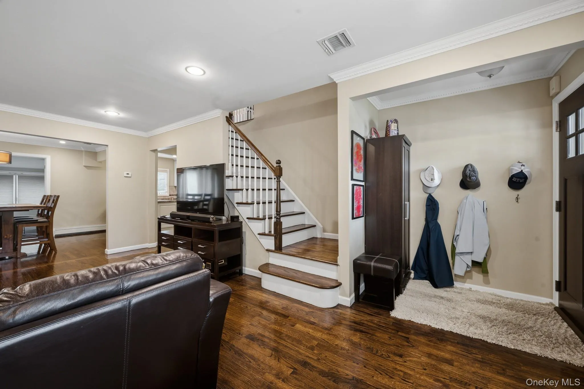 4 Pequot Avenue, North Hempstead, NY, 3 Bedrooms Bedrooms, 10 Rooms Rooms,2 BathroomsBathrooms,Residential,For Rent,Pequot,0,1022886 4 Pequot Avenue, North Hempstead, NY, 3 Bedrooms Bedrooms, 10 Rooms Rooms,2 BathroomsBathrooms,Residential,For Rent,Pequot,0,1022886