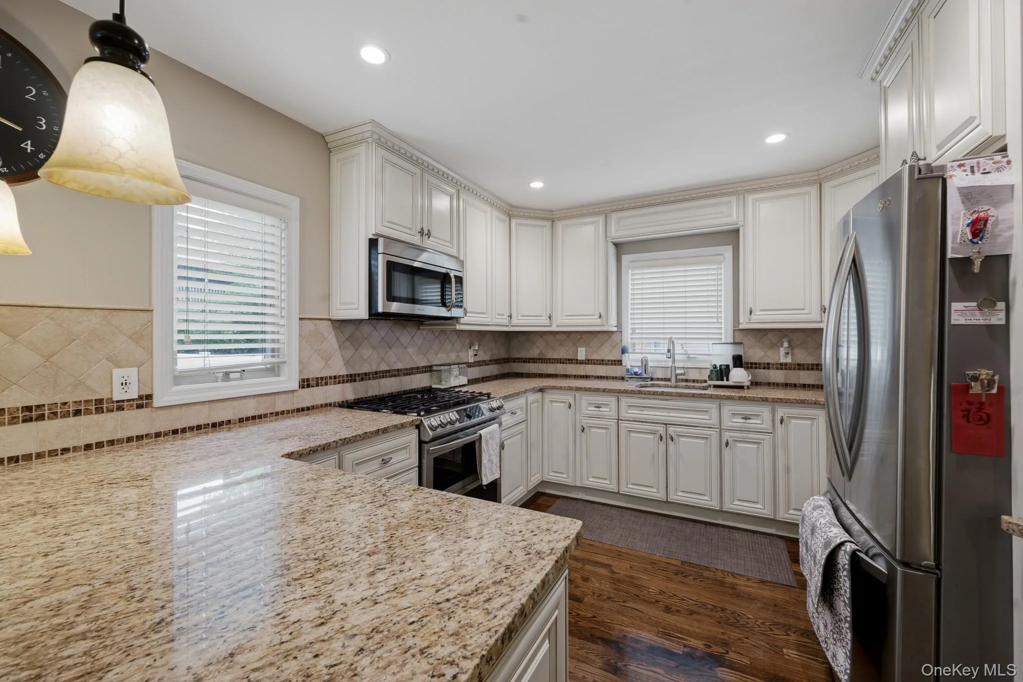 4 Pequot Avenue, North Hempstead, NY, 3 Bedrooms Bedrooms, 10 Rooms Rooms,2 BathroomsBathrooms,Residential,For Rent,Pequot,0,1022886 4 Pequot Avenue, North Hempstead, NY, 3 Bedrooms Bedrooms, 10 Rooms Rooms,2 BathroomsBathrooms,Residential,For Rent,Pequot,0,1022886