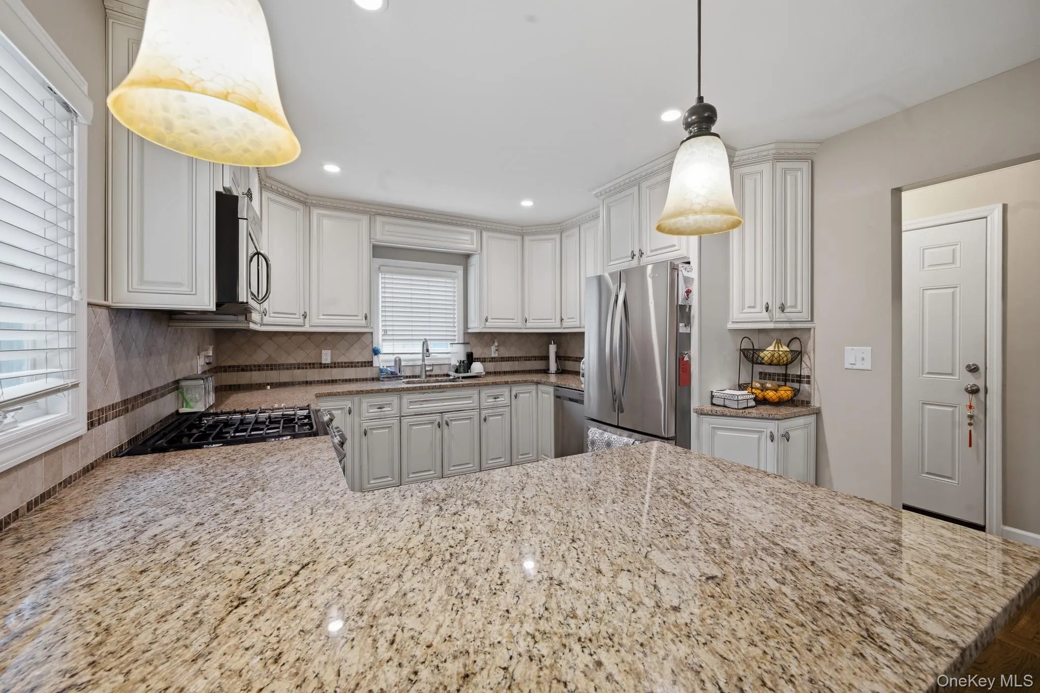 4 Pequot Avenue, North Hempstead, NY, 3 Bedrooms Bedrooms, 10 Rooms Rooms,2 BathroomsBathrooms,Residential,For Rent,Pequot,0,1022886 4 Pequot Avenue, North Hempstead, NY, 3 Bedrooms Bedrooms, 10 Rooms Rooms,2 BathroomsBathrooms,Residential,For Rent,Pequot,0,1022886