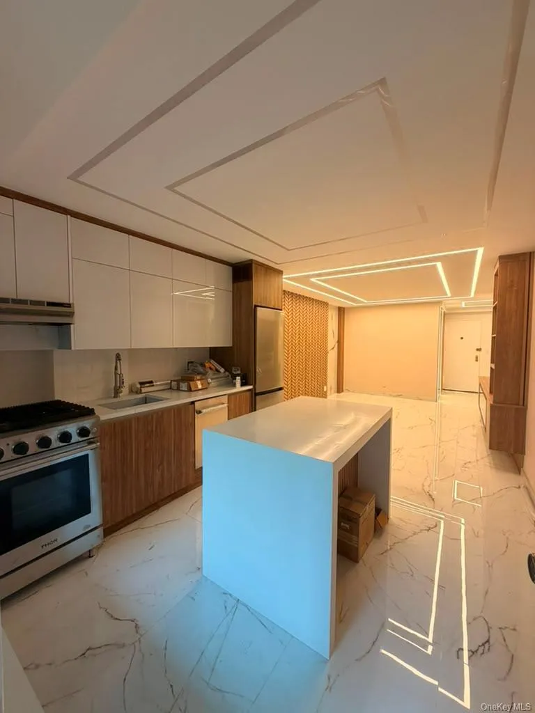 98-05 63 Road, New York, NY, 2 Rooms Rooms,1 BathroomBathrooms,Residential,For Rent,63,0,1022889 98-05 63 Road, New York, NY, 2 Rooms Rooms,1 BathroomBathrooms,Residential,For Rent,63,0,1022889