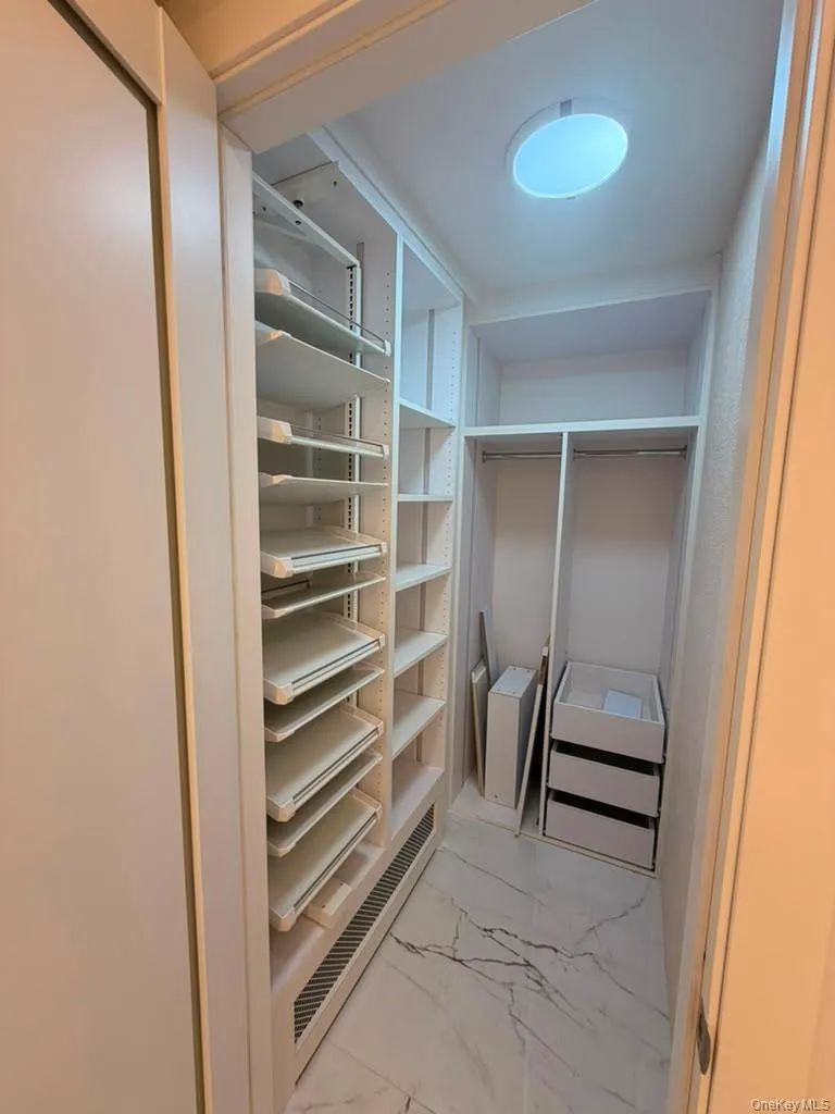 98-05 63 Road, New York, NY, 2 Rooms Rooms,1 BathroomBathrooms,Residential,For Rent,63,0,1022889 98-05 63 Road, New York, NY, 2 Rooms Rooms,1 BathroomBathrooms,Residential,For Rent,63,0,1022889