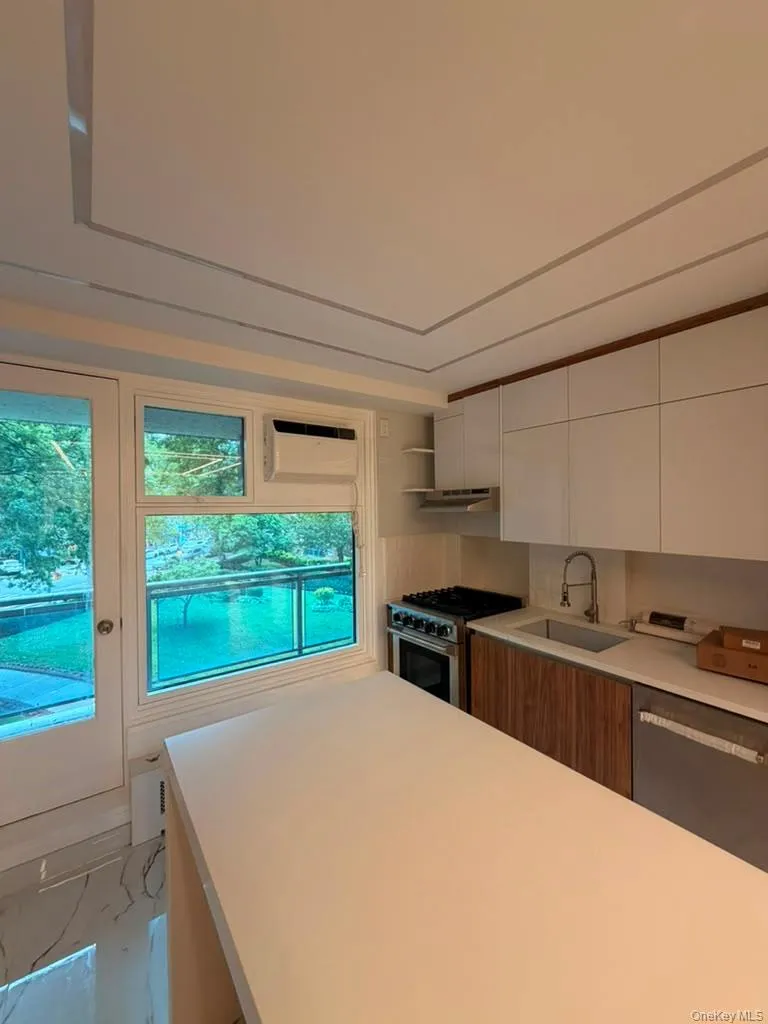 98-05 63 Road, New York, NY, 2 Rooms Rooms,1 BathroomBathrooms,Residential,For Rent,63,0,1022889 98-05 63 Road, New York, NY, 2 Rooms Rooms,1 BathroomBathrooms,Residential,For Rent,63,0,1022889