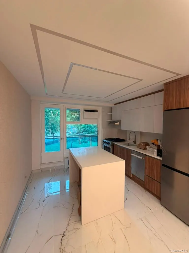 98-05 63 Road, New York, NY, 2 Rooms Rooms,1 BathroomBathrooms,Residential,For Rent,63,0,1022889 98-05 63 Road, New York, NY, 2 Rooms Rooms,1 BathroomBathrooms,Residential,For Rent,63,0,1022889