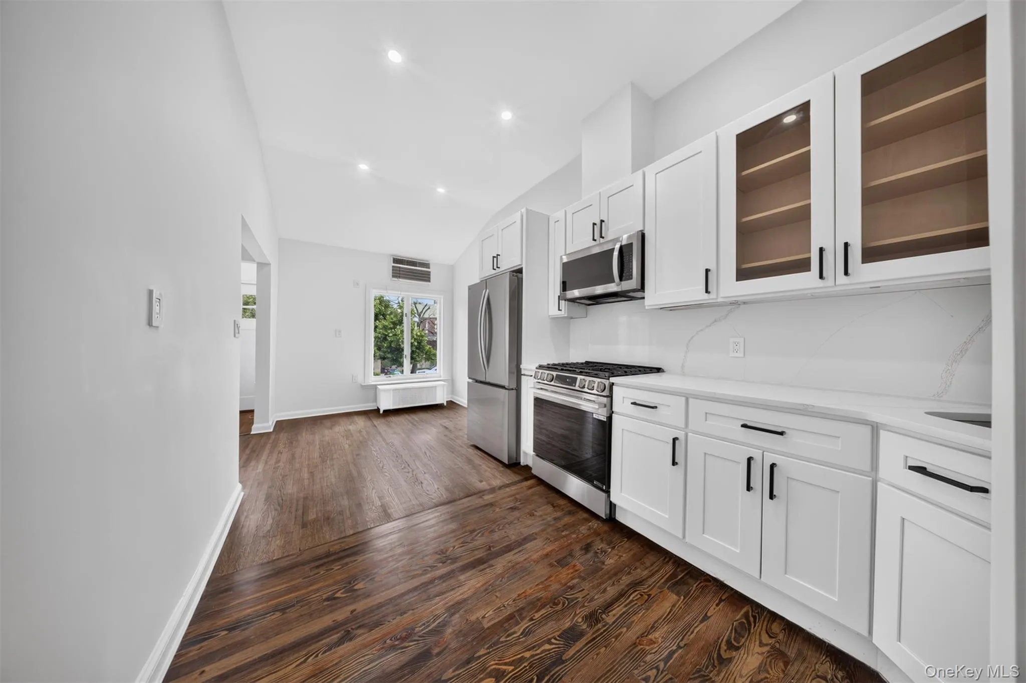 6706 Thornton Place, New York, NY, 2 Bedrooms Bedrooms, 6 Rooms Rooms,2 BathroomsBathrooms,Residential,For Rent,Thornton,0,1022893 6706 Thornton Place, New York, NY, 2 Bedrooms Bedrooms, 6 Rooms Rooms,2 BathroomsBathrooms,Residential,For Rent,Thornton,0,1022893